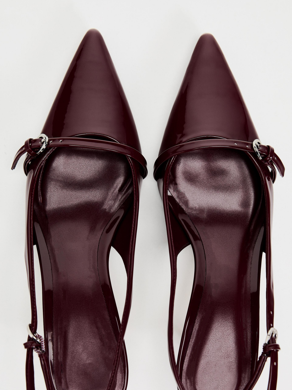 Patent Maroon Kitten Heels Slingback Courts Scarpin Pumps with Buckled Strap