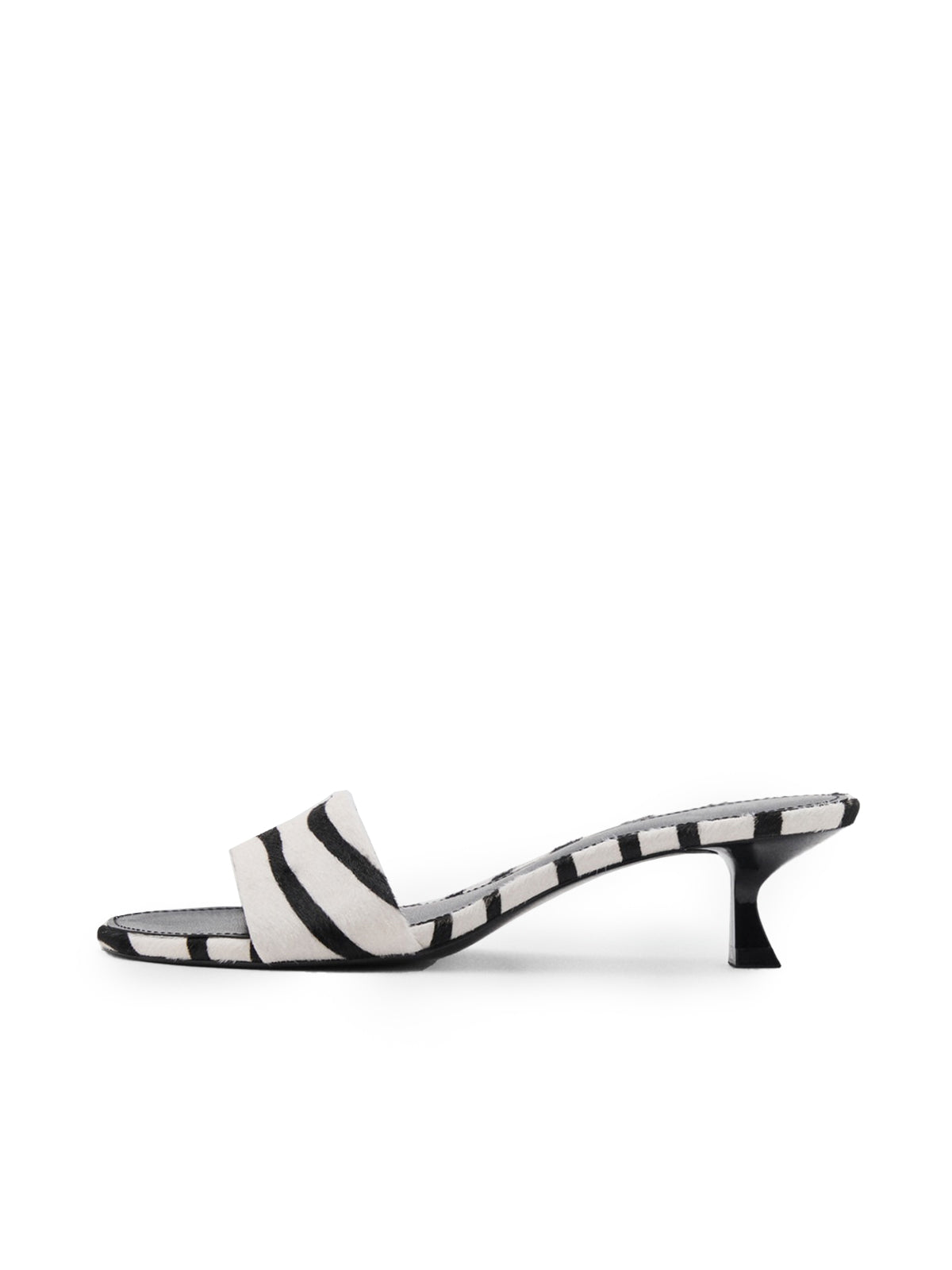 Zebra Round-Toe Classic Simple Kitten Heels