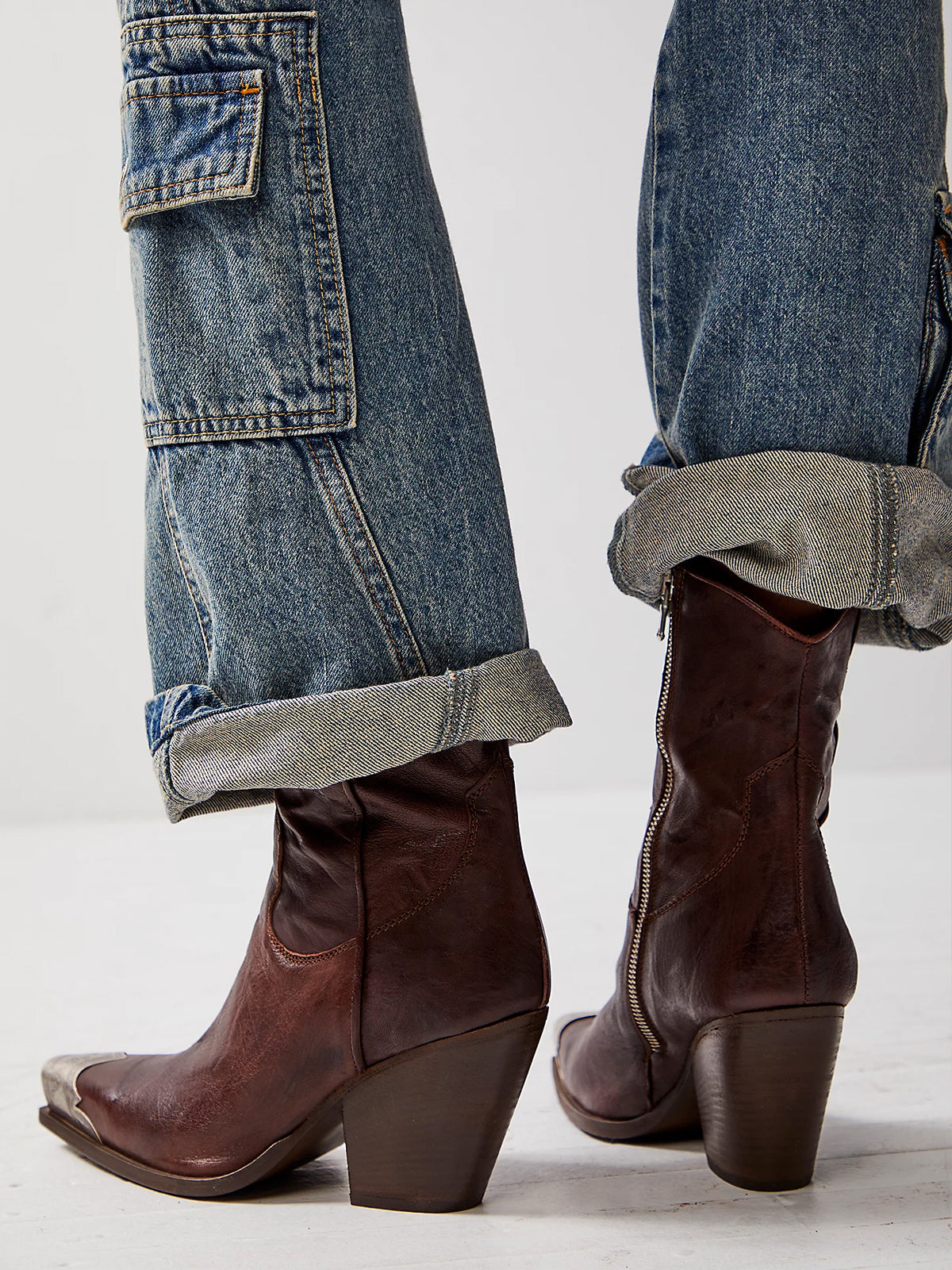 Metal Snip-Toe Full-Zip Classic Cowgirl Ankle Boots - Chocolate