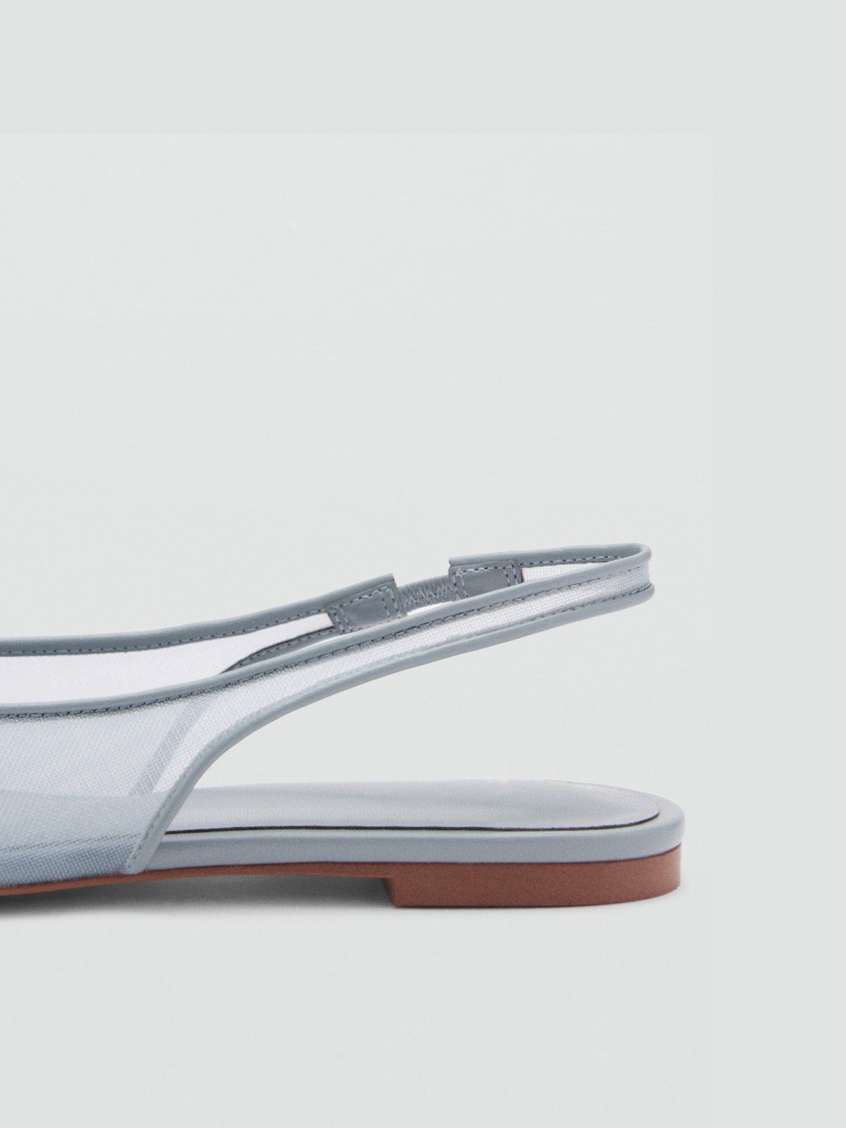 Сини мрежести равни обувки с остър връх и панделка