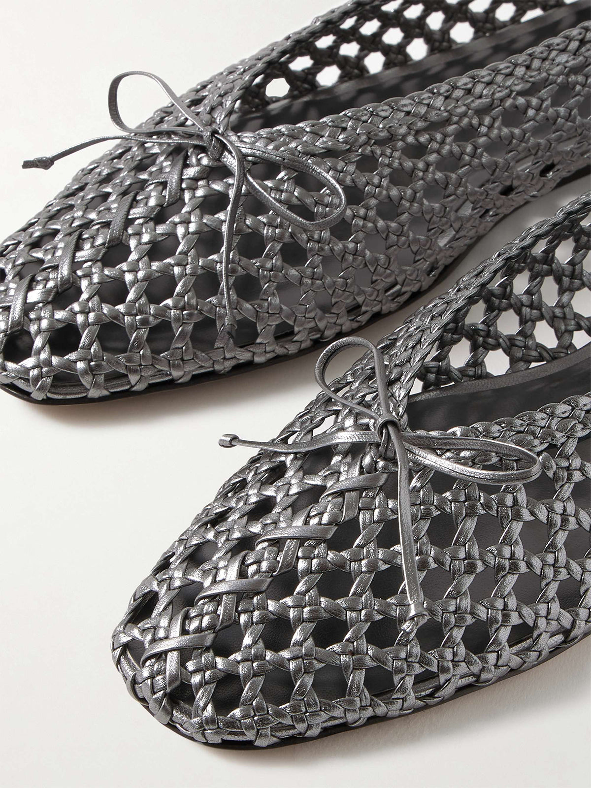 Woven Round-Toe Ballet Flats With Bow - Metallic Silver
