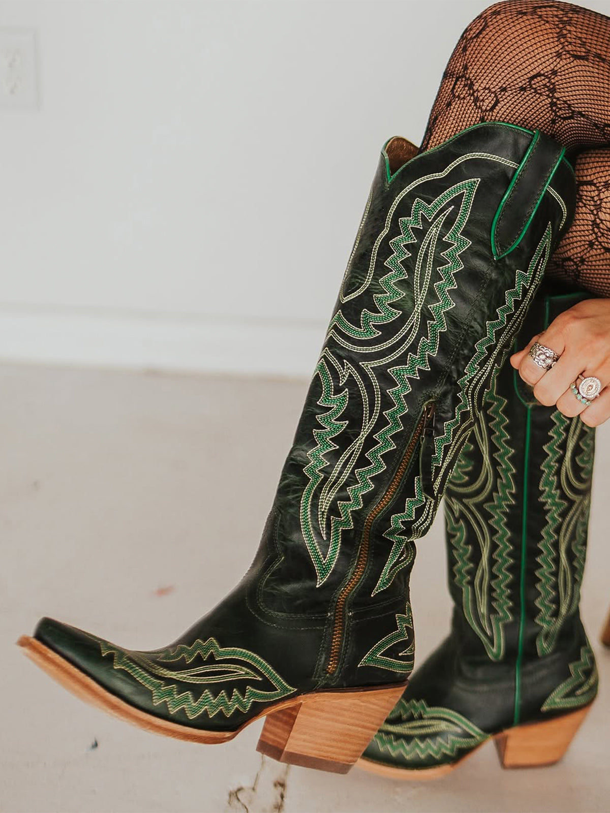 Square Toe Cowboy Womens Corral Cowboy Boots Snip Toe Pull  Knee High Snip Toe Cowboy Boots Chunky Block Heel Embroidered Pull On main image 1