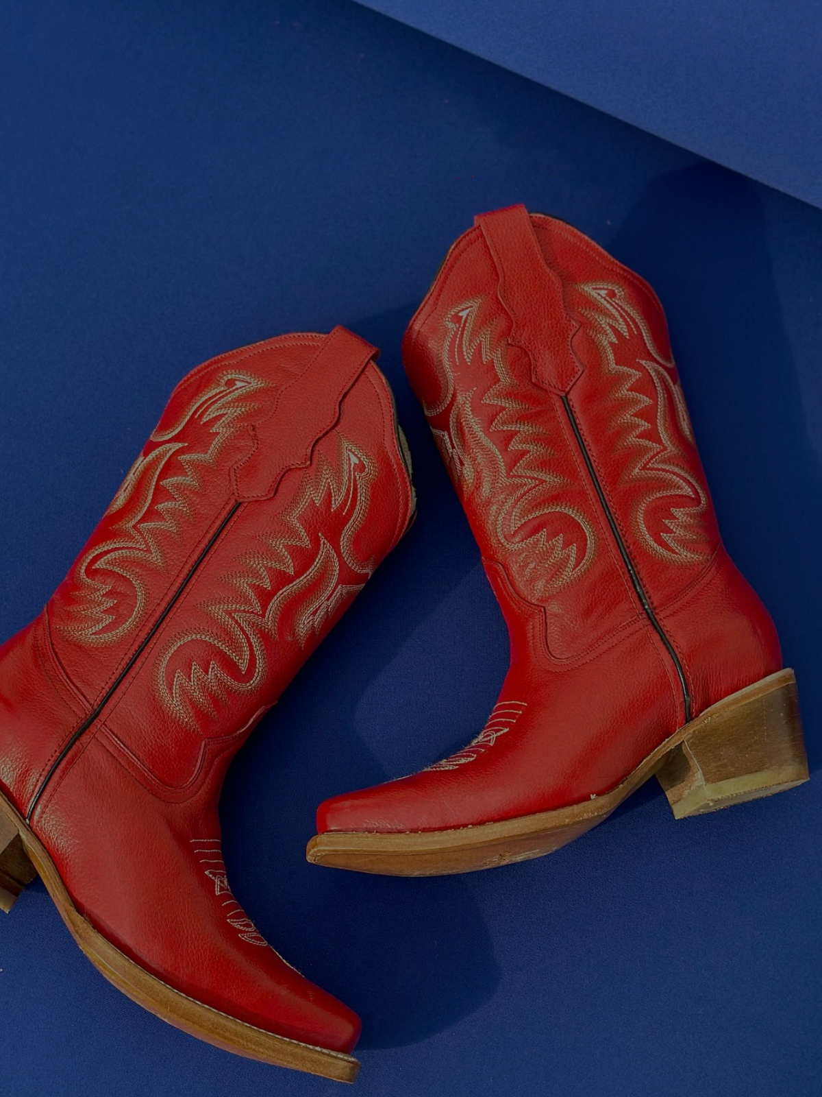 Red Embroidery Snip-Toe Mid Calf Western Boots For Women