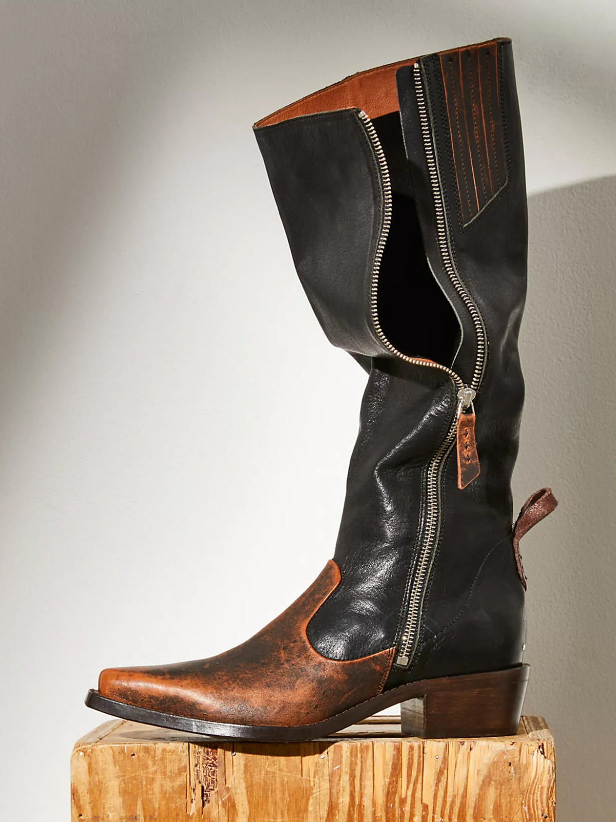 Contrast Black And Brown Snp-Toe Side Full-Zip Mid Calf Cowgirl Boots