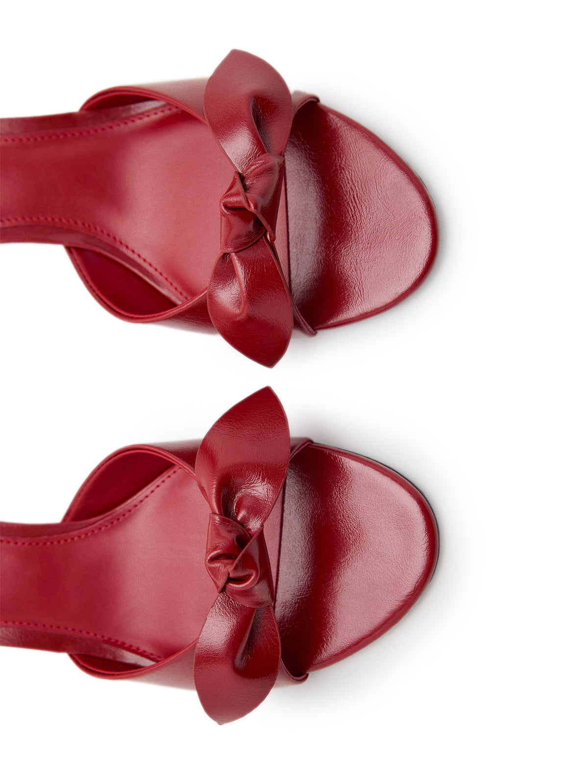 Red Round-Toe Simple Kitten Heels With Bow