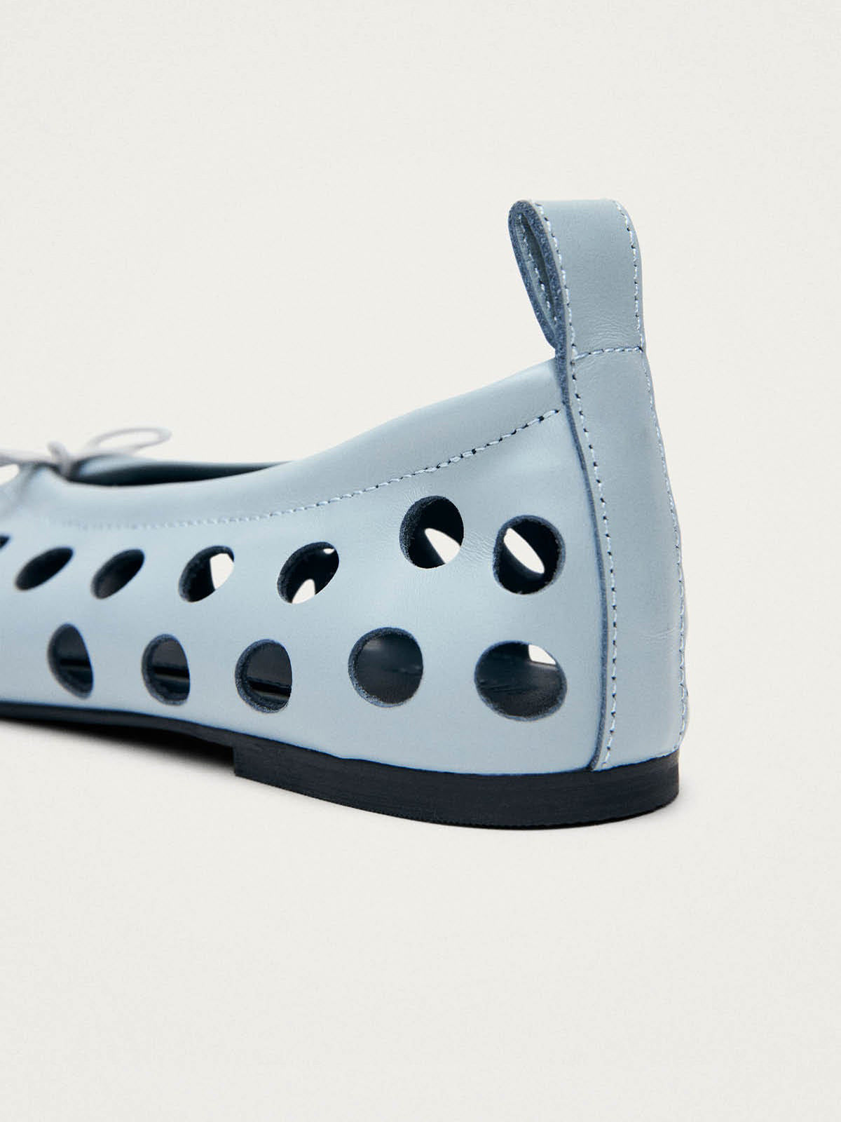 Blue Square-Toe Cut Out And Front Bow Chic Ballet Flats