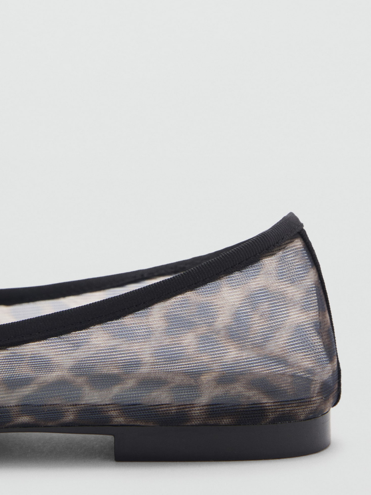 Leopard Mesh Round-Toe Ballet Flats With Bow