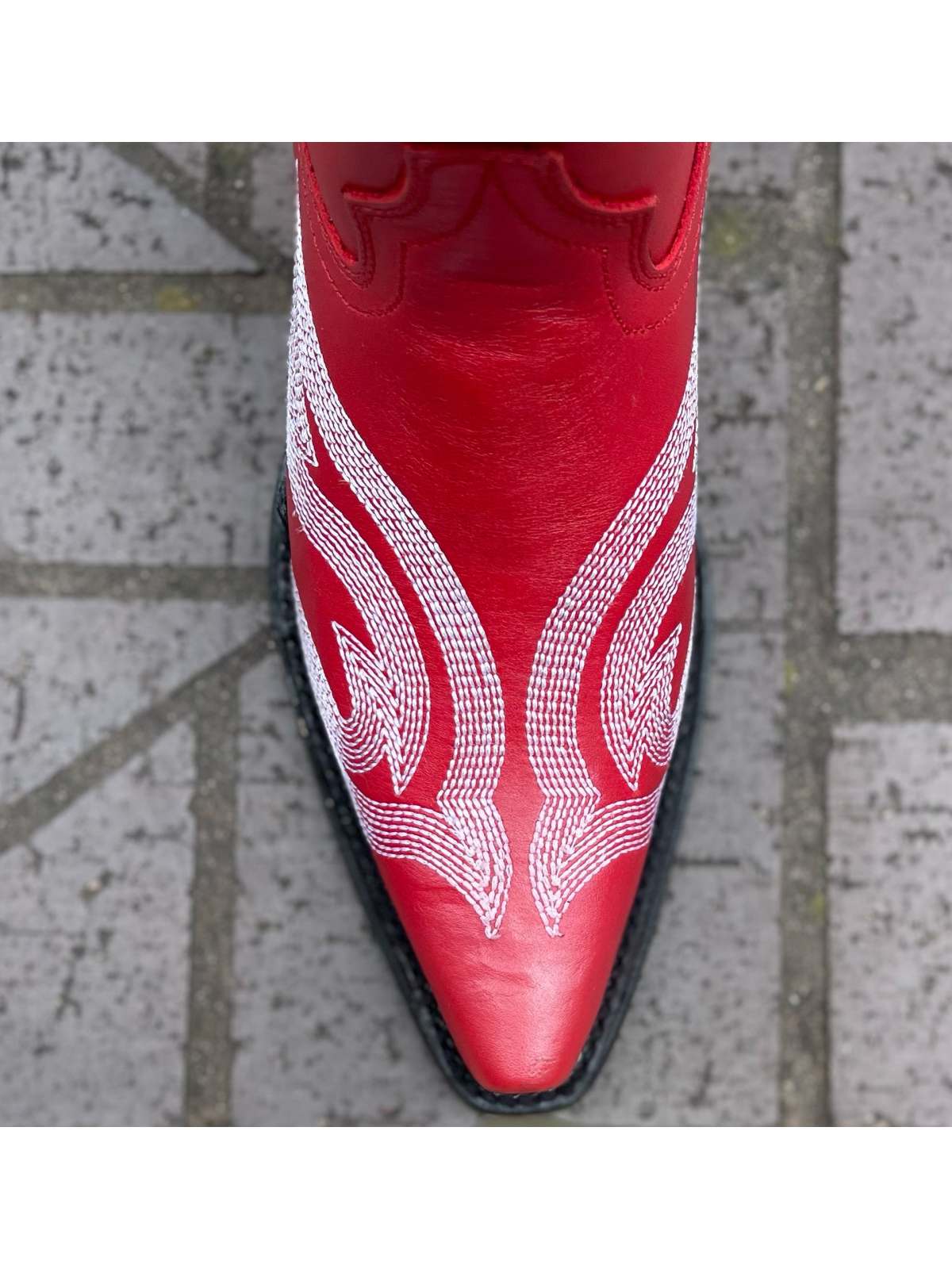 Red Embroidery Snip-Toe Mid Calf Western Boots For Women