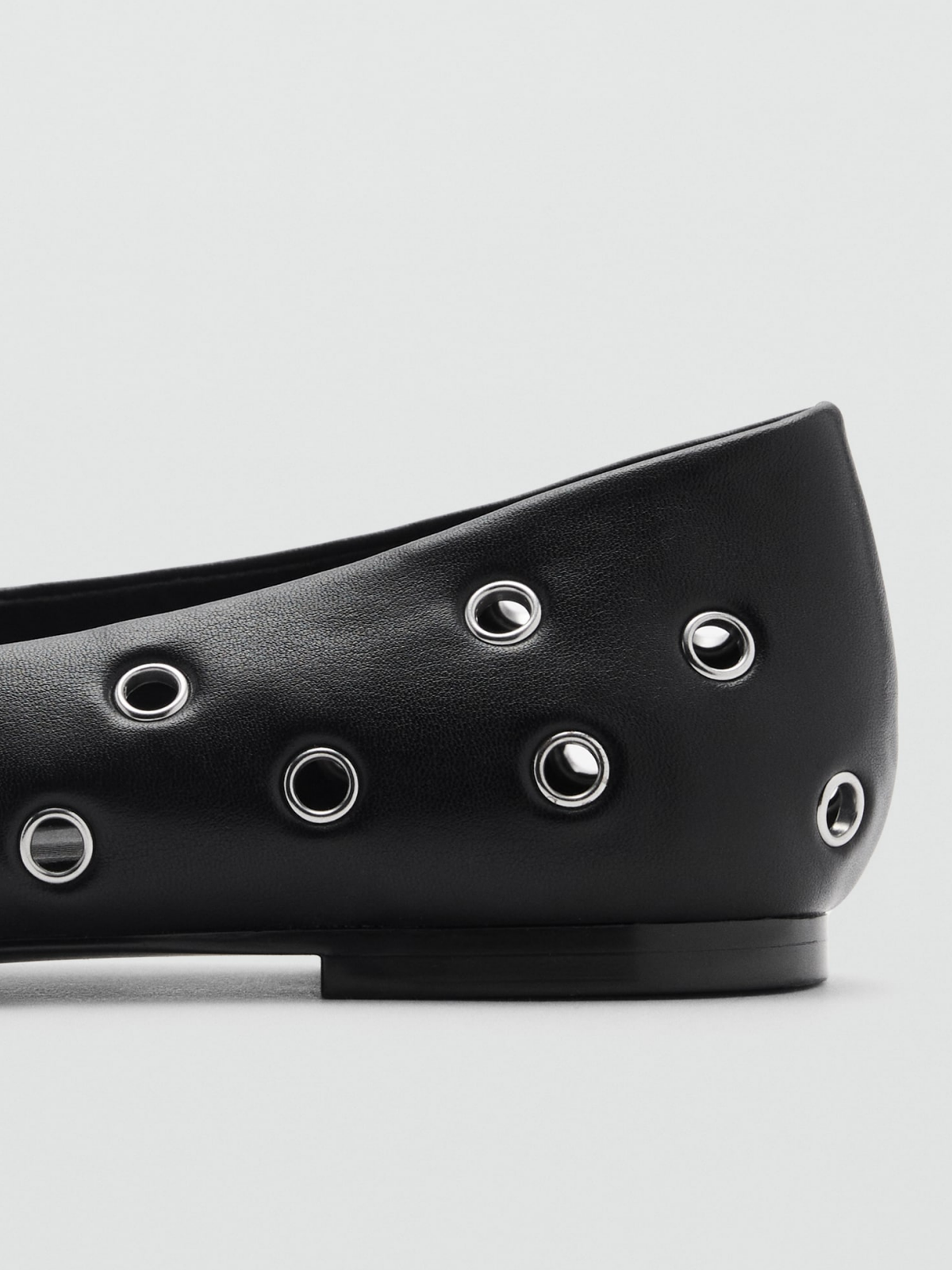 Black Round-Toe Die-Cut Ballet Flats