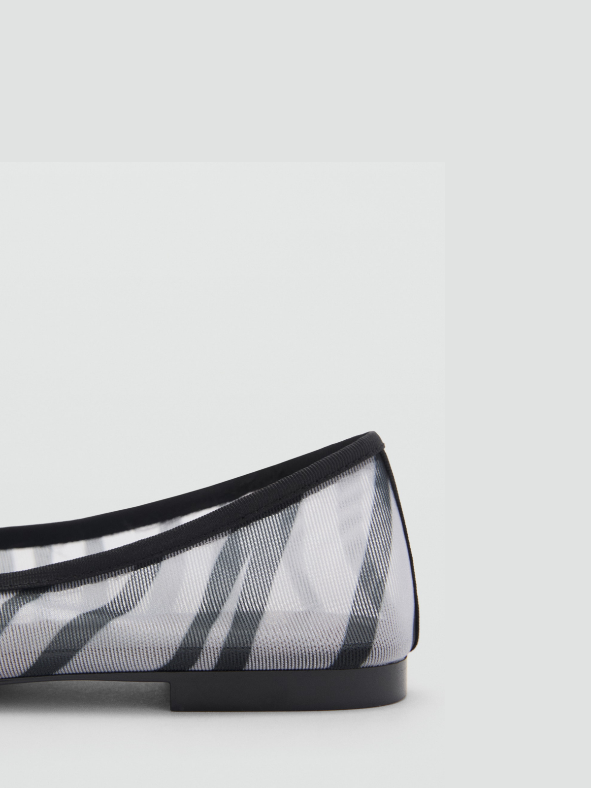 Zebra Mesh Round-Toe Ballet Flats With Bow