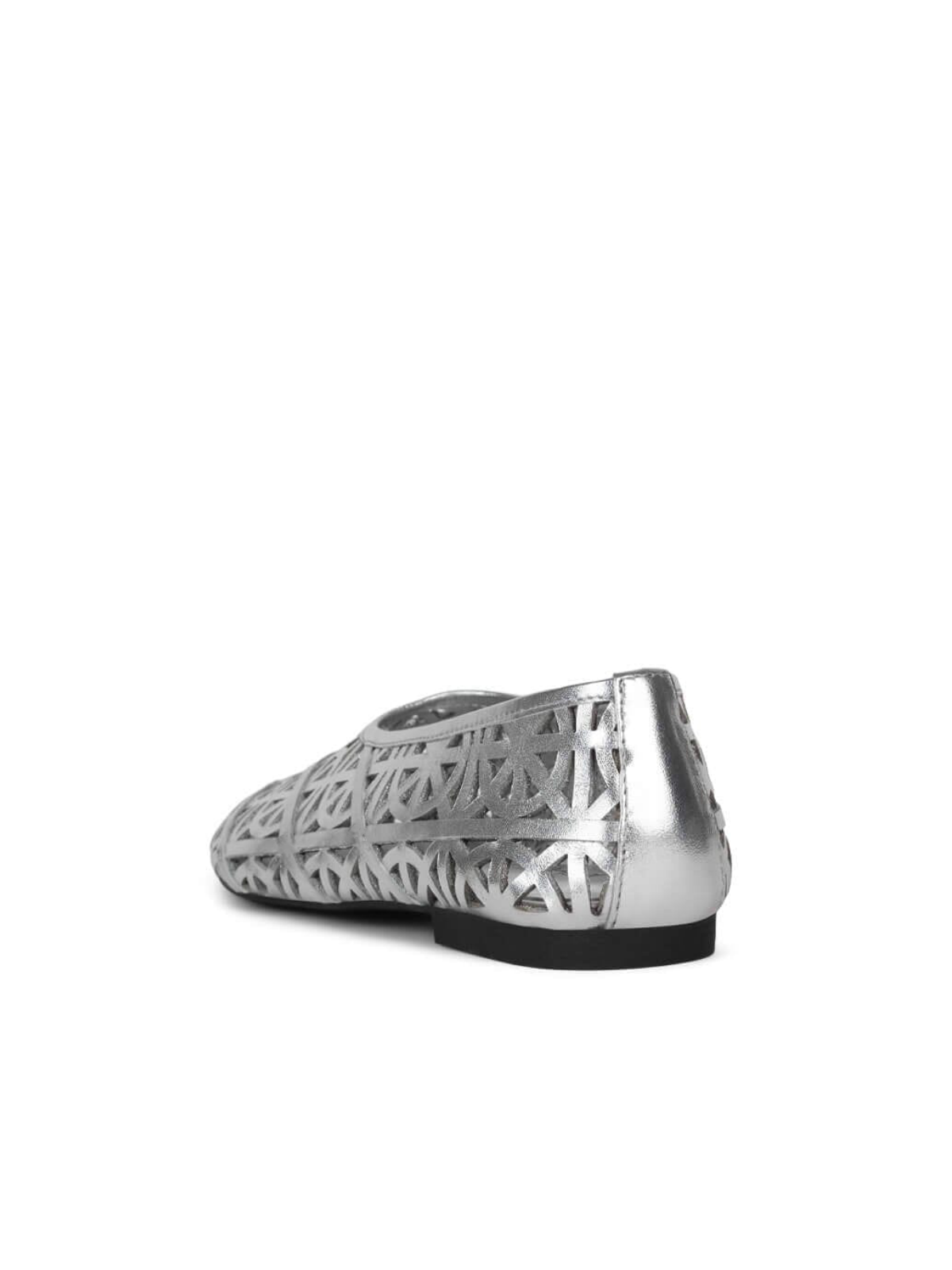 Металически сребърни бохо обувки с бадемови пръсти и изрез