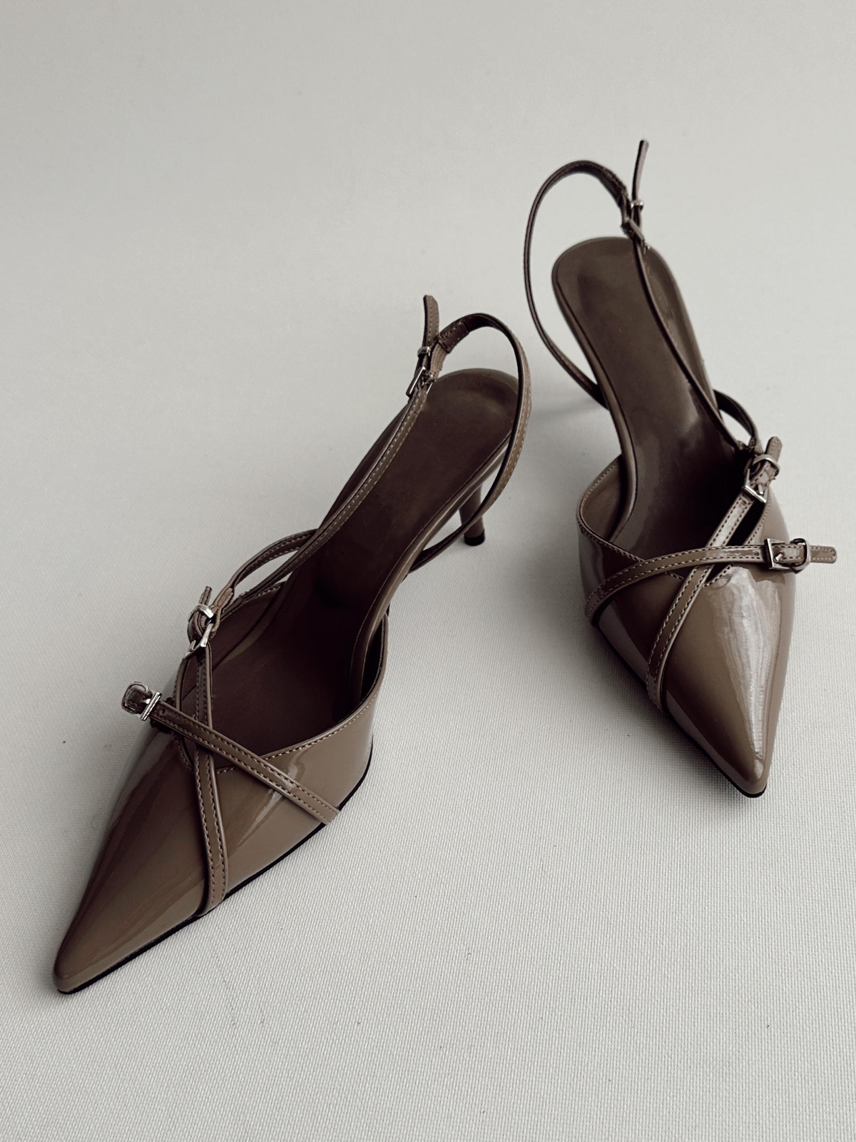 Taupe Patent Buckled Strappy Kitten Heels Slingback Courts Scarpin Pumps