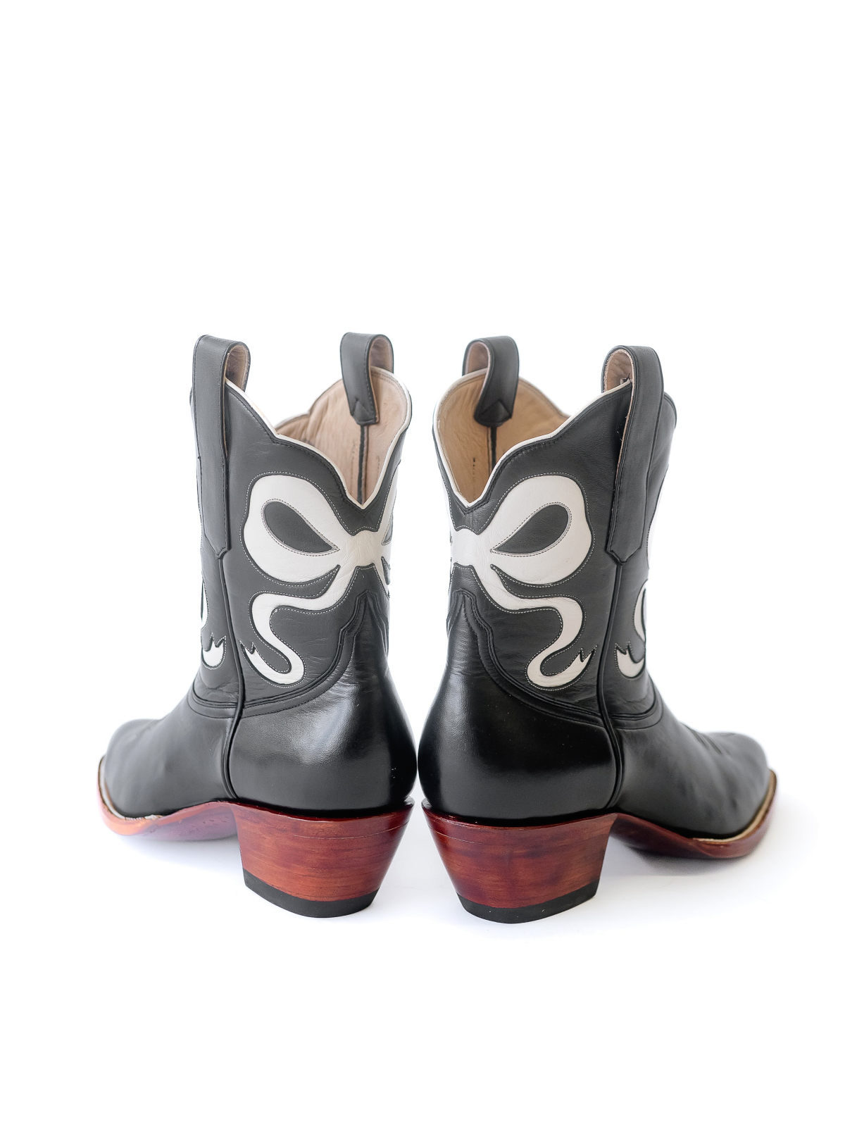 Black Almond-Toe Cowgirl Ankle Boots With White Bowknot Inlay