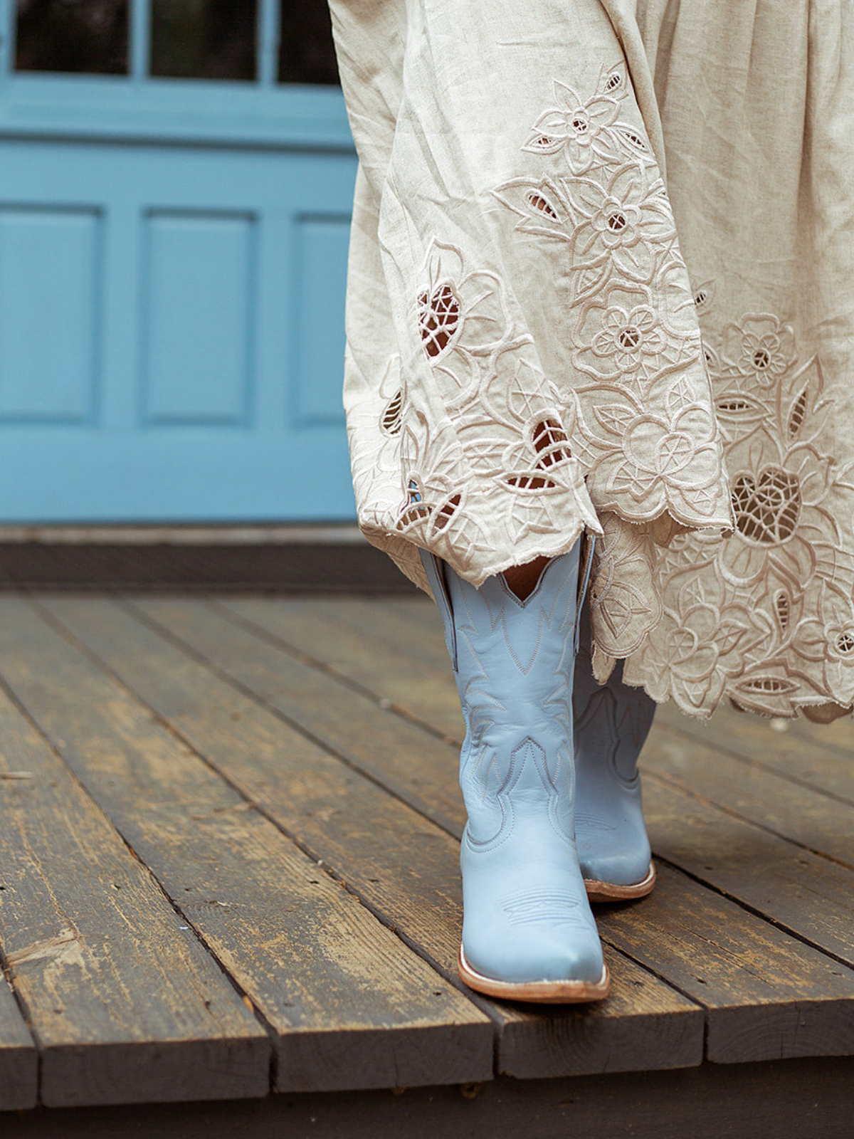 Western Embroidery Snip-Toe Mid Wide Calf Cowgirl Boots - Powder Blue