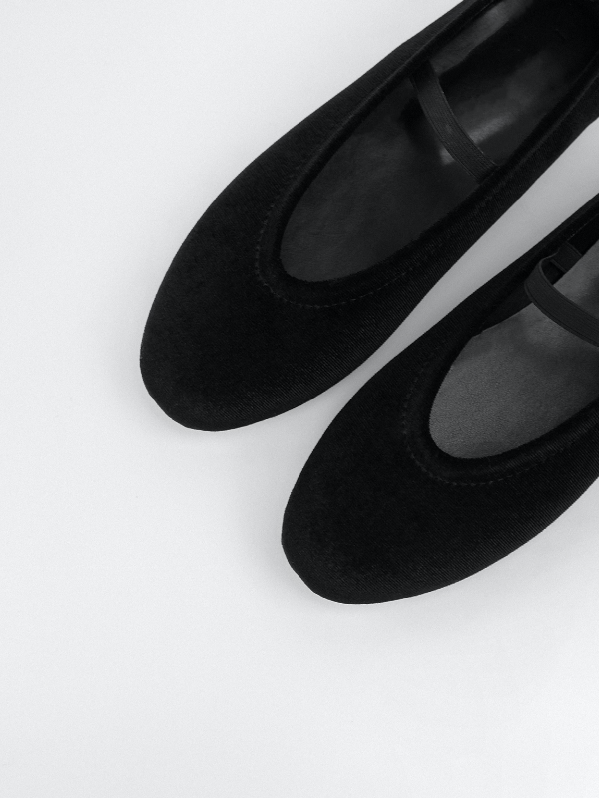 Black Velvet Oval-Toe Ballet Flats Mary Janes With Elastic Strap