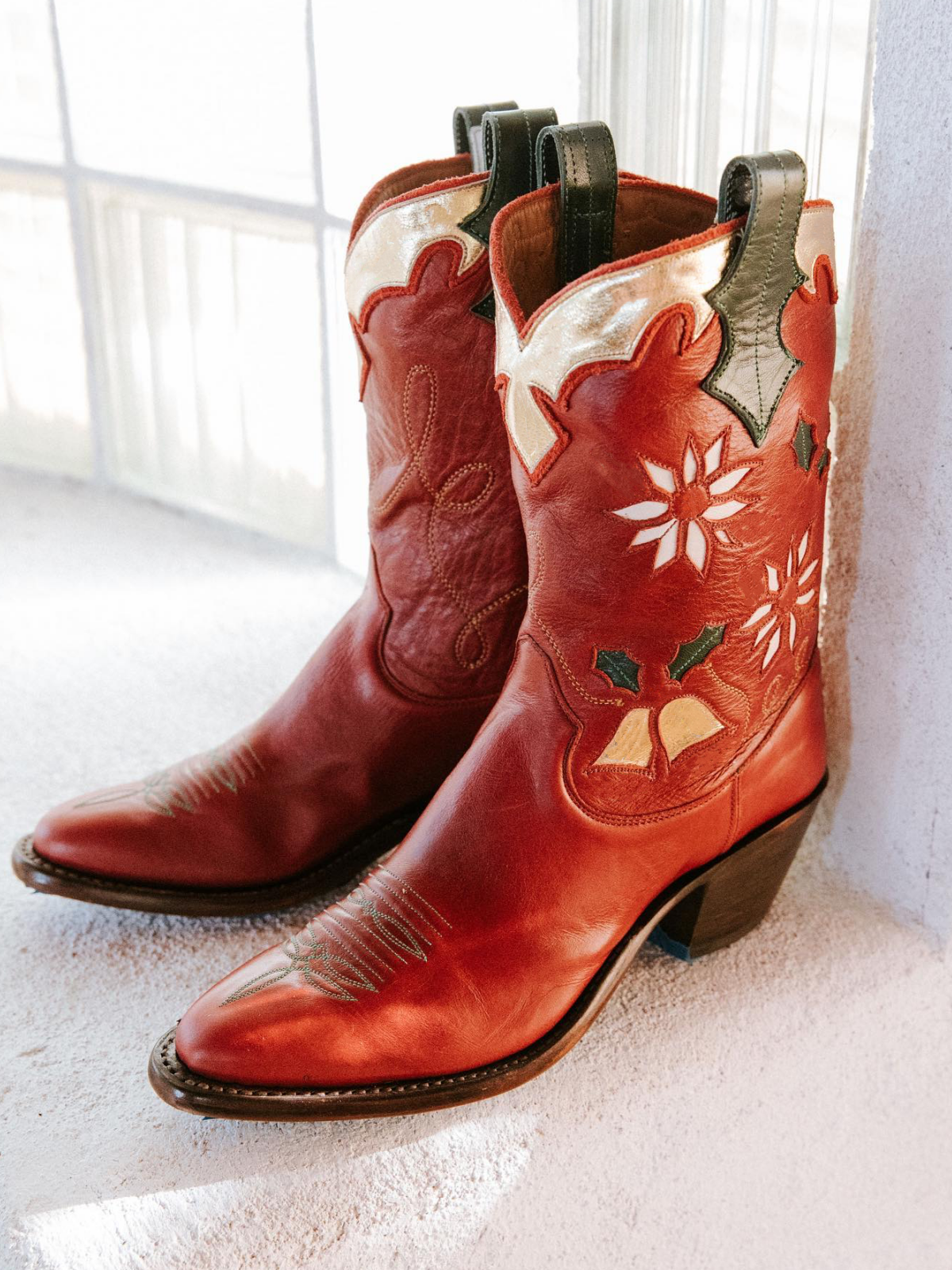 Red Almond-Toe Metallic Collar Inaly Wide Mid Calf Cowgirl Boots