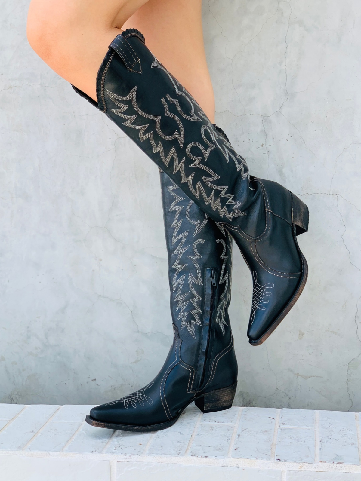 Snip-Toe Classic Embroidery Half-Zip Knee High Tall Cowgirl Boots - Black