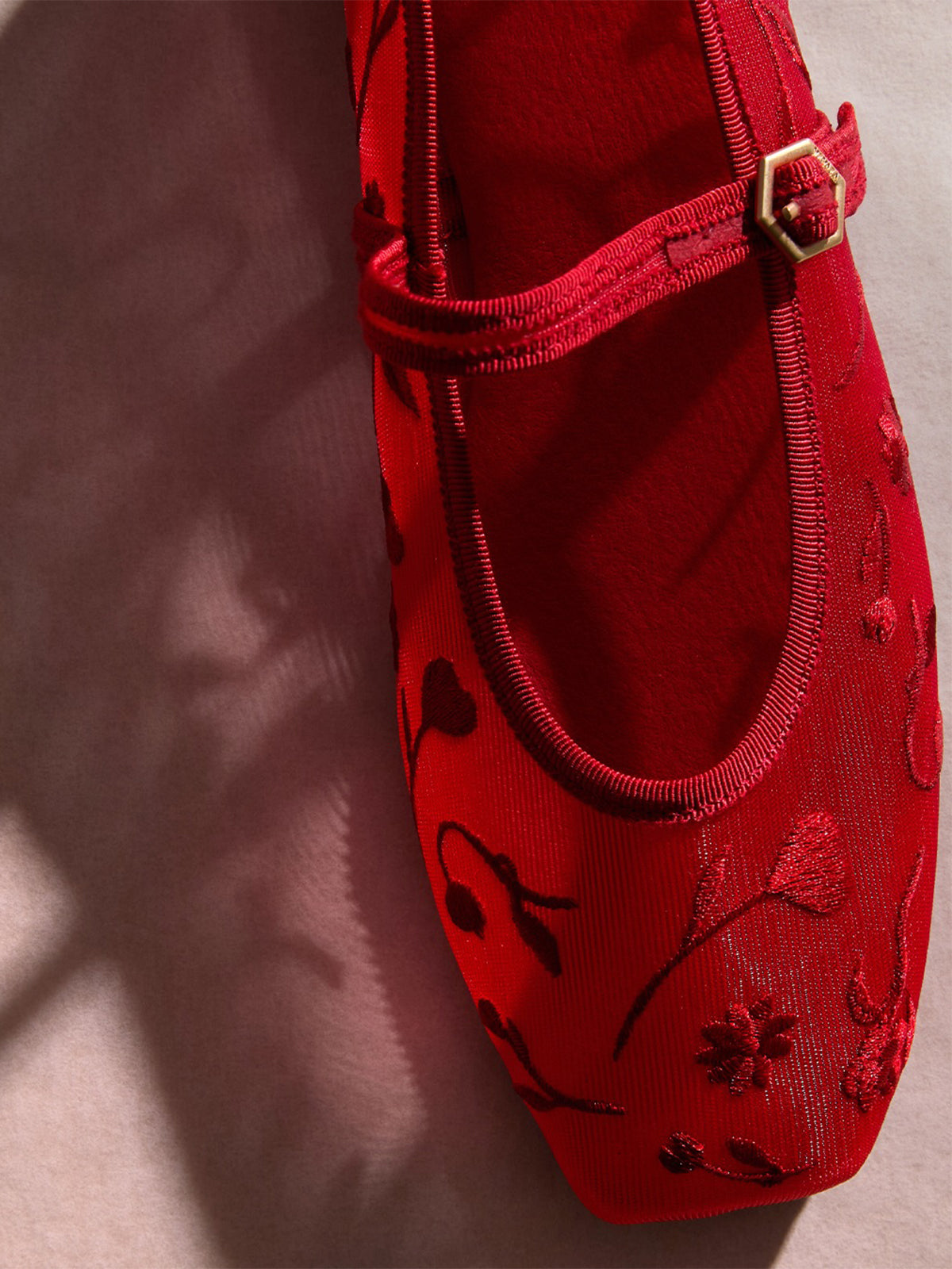 Mesh And Satin Square-Toe Floral Embroidery Mary Jane Flats - Red
