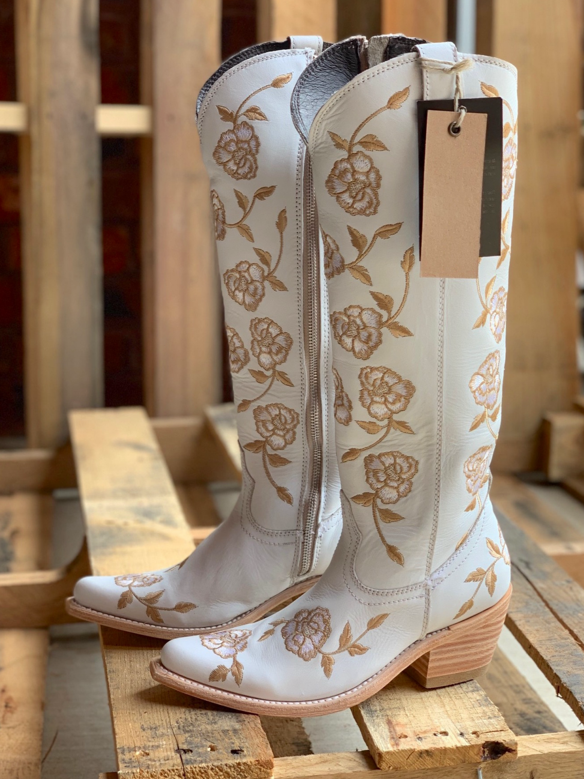 Floral And Leaves Embroidery Almond-Toe Full-Zip Mid Calf Cowgirl Boots - White