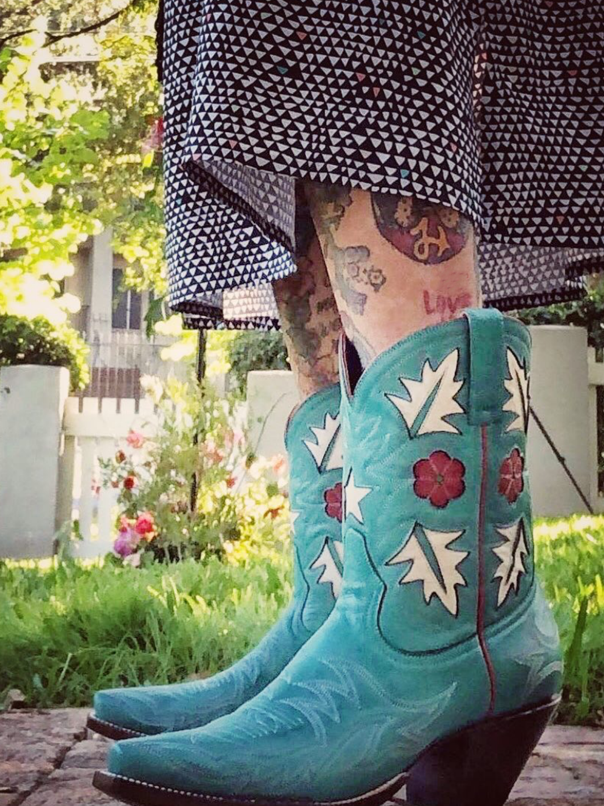 Turquoise Embroidery Floral Inlay Snip-Toe Wide Mid Calf Cowgirl Boots