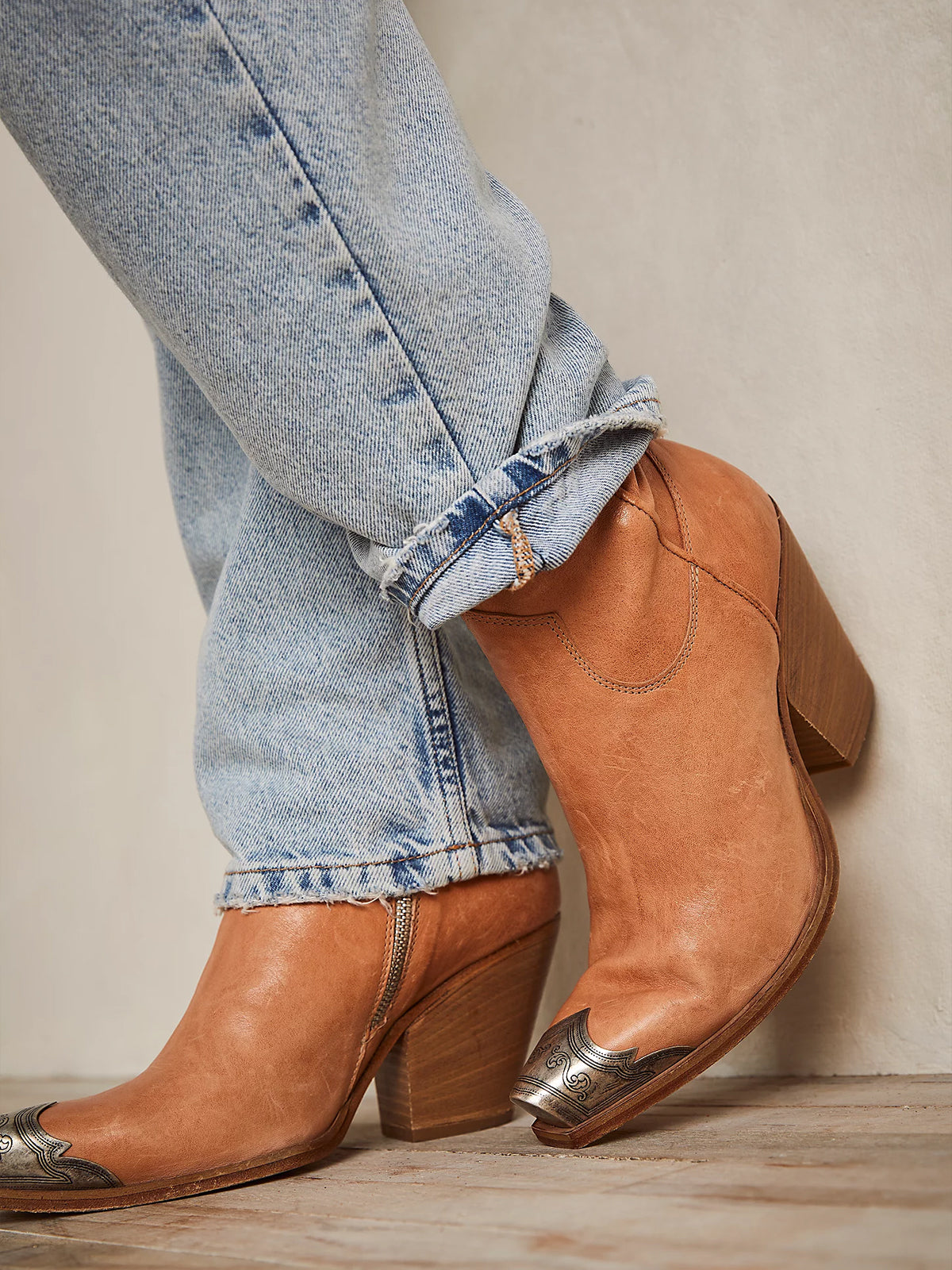 Metal Snip-Toe Full-Zip Classic Cowgirl Ankle Boots - Camel