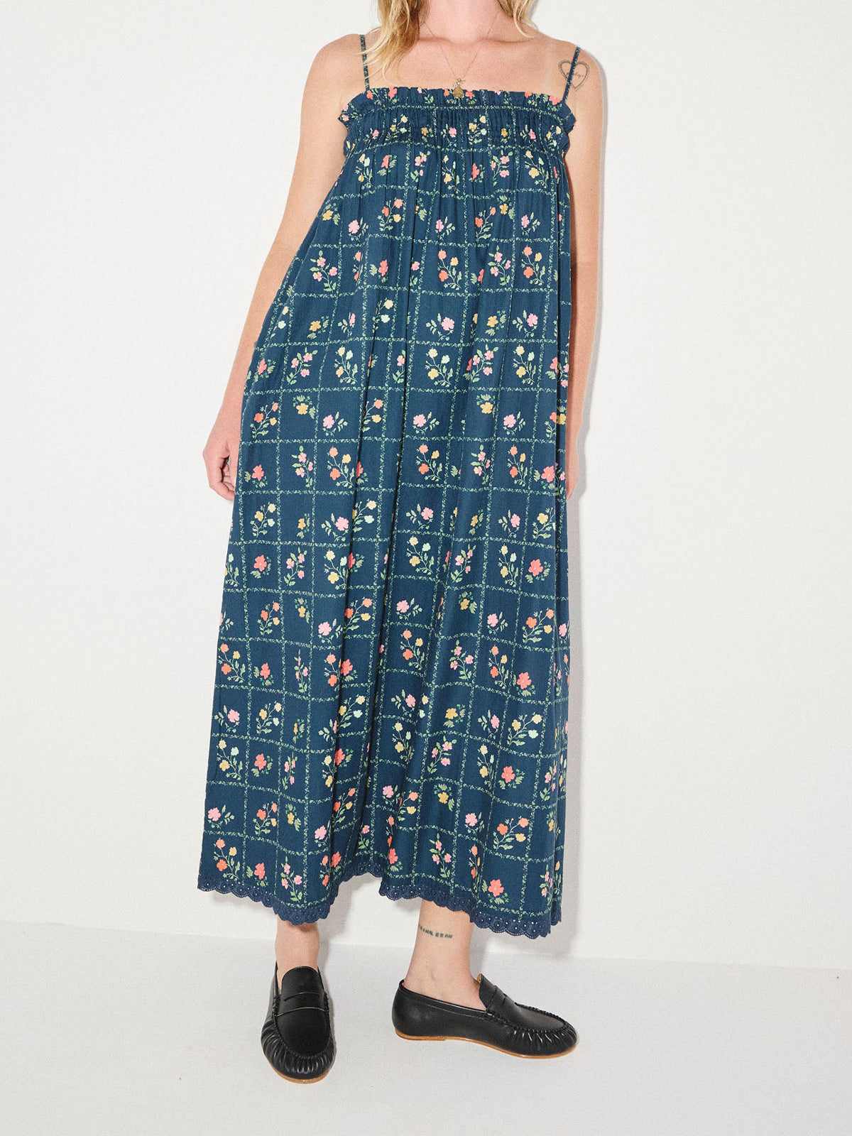 Black Round-Toe Slip-On Ruched Loafers Flats