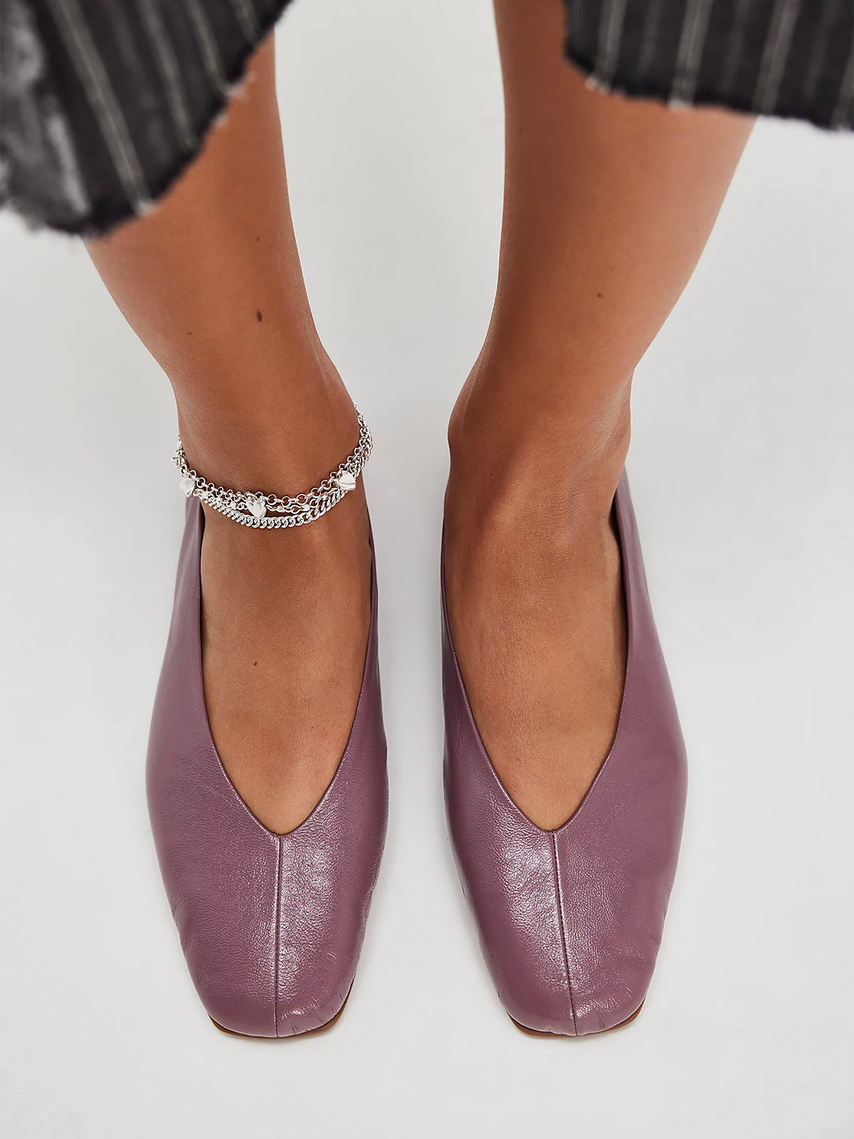 Класически обувки без връзки с квадратен връх - лилави