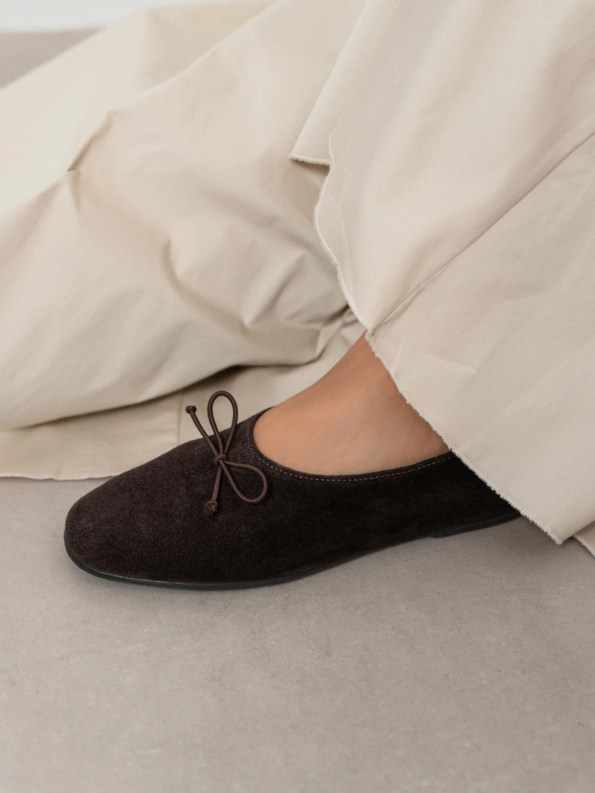 Coffee Cow Suede Round-Toe Front Bow Slip-On Flats