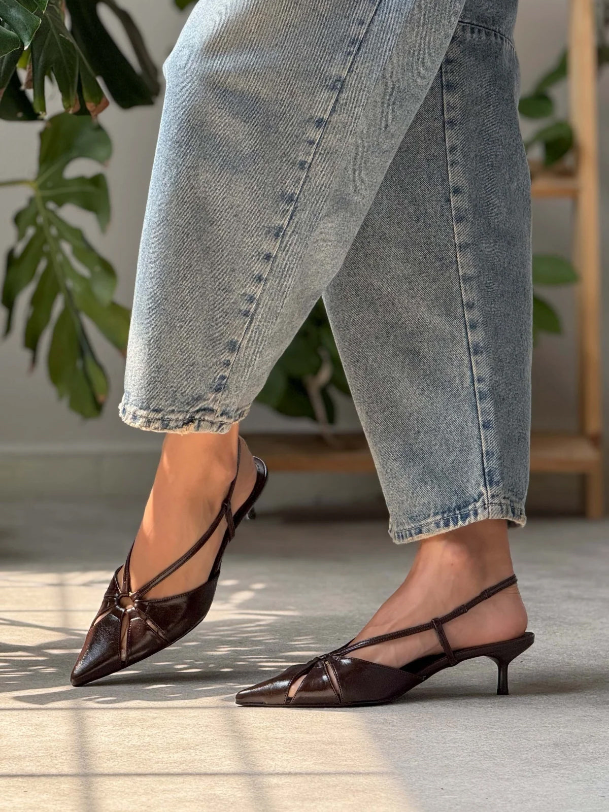 Brown Pointed-Toe Elastic Strap Slingback Kitten Heels