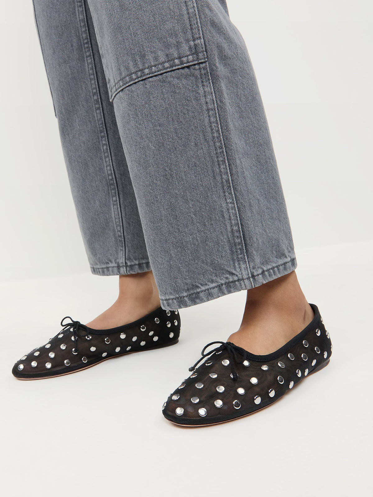 Black Mesh Round-Toe Front Bow Ballet Flats With Studs