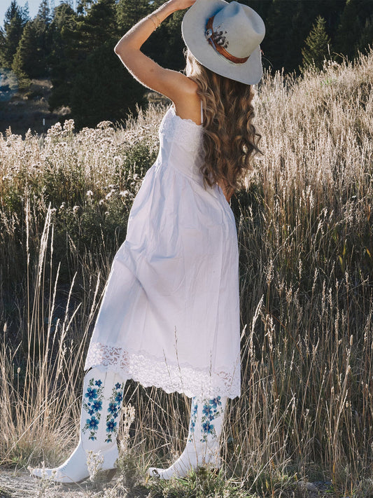 White Snip-Toe Blue Florals Embroidery Chic Mid Calf Cowgirl Boots