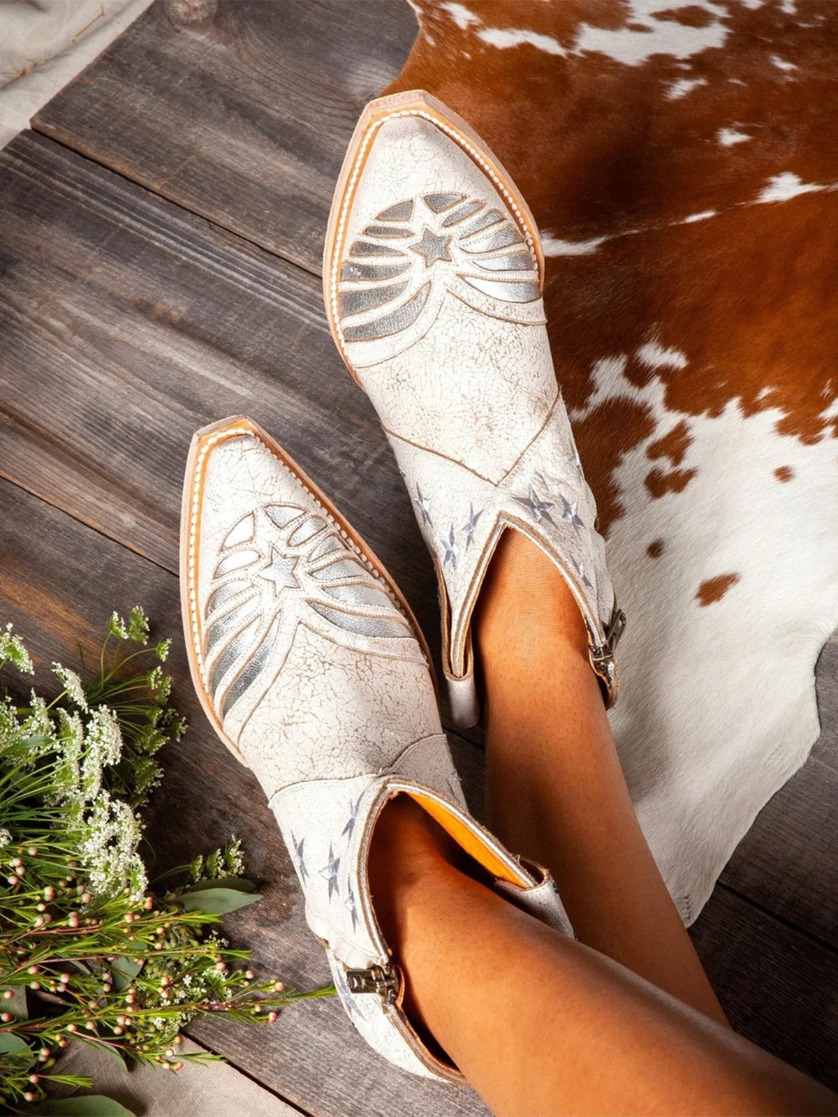 Distressed Ivory Snip-Toe Metallic Stars Inlay Full-Zip Ankle Cowgirl Boots