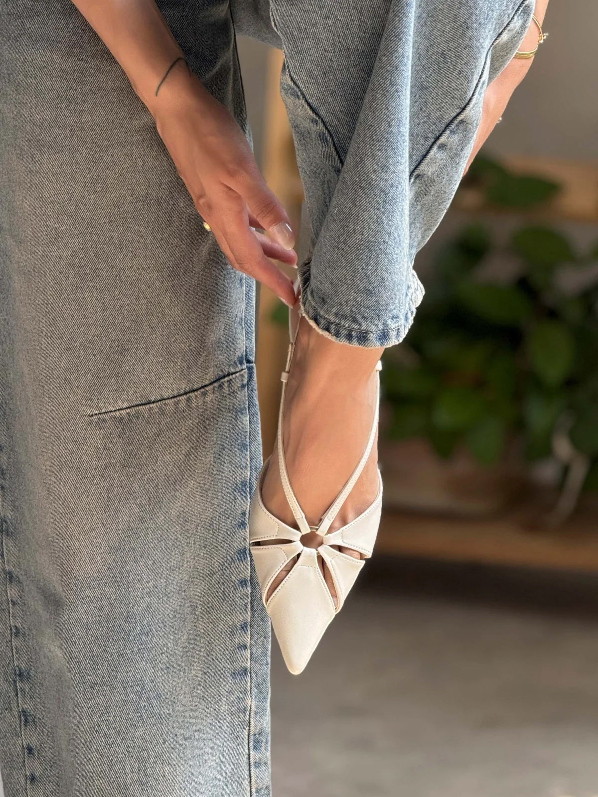 Beige Pointed-Toe Elastic Strap Slingback Kitten Heels