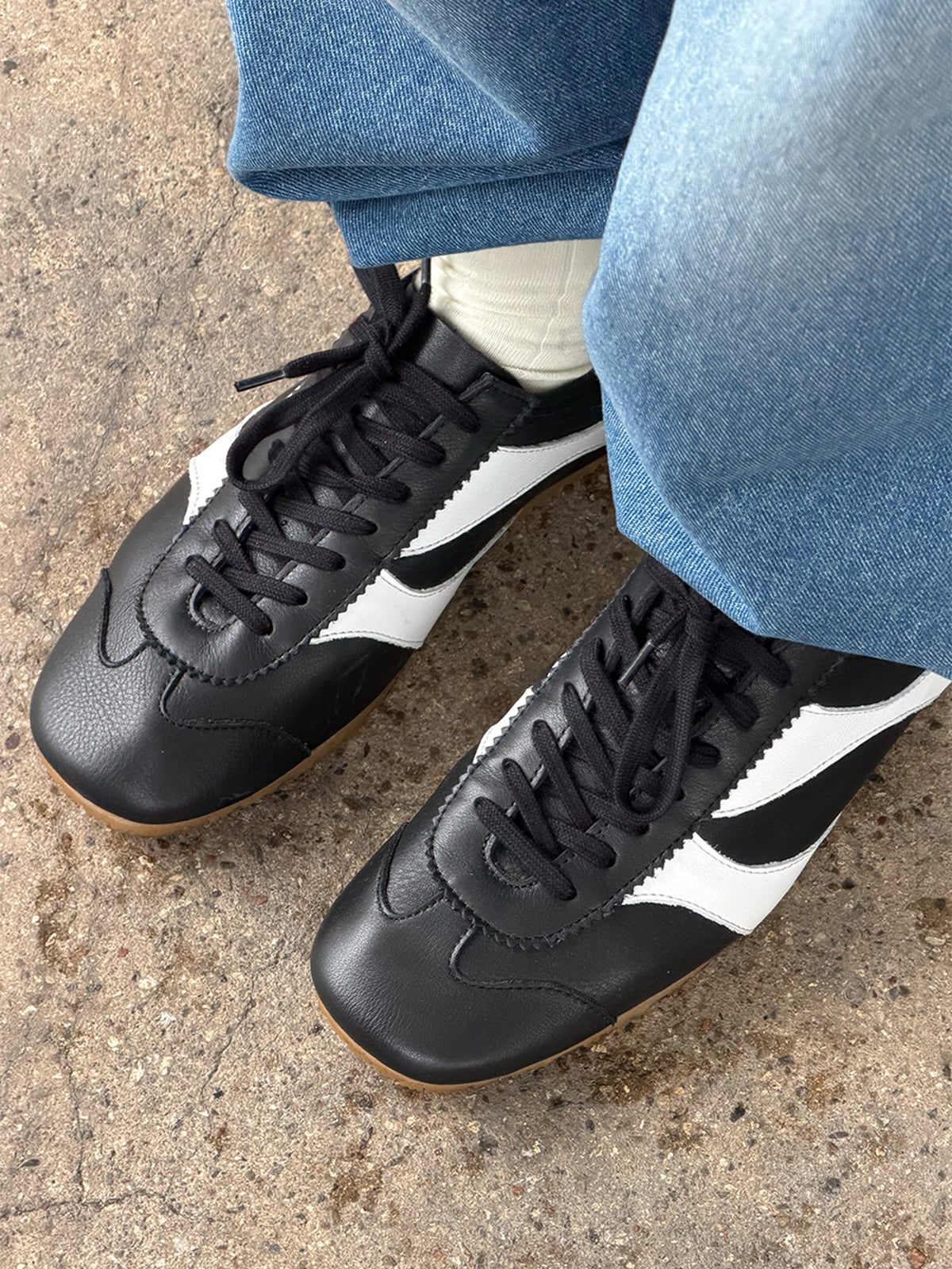 Square-Toe Classic Lace-Up Chic Flats Sneakers - Black