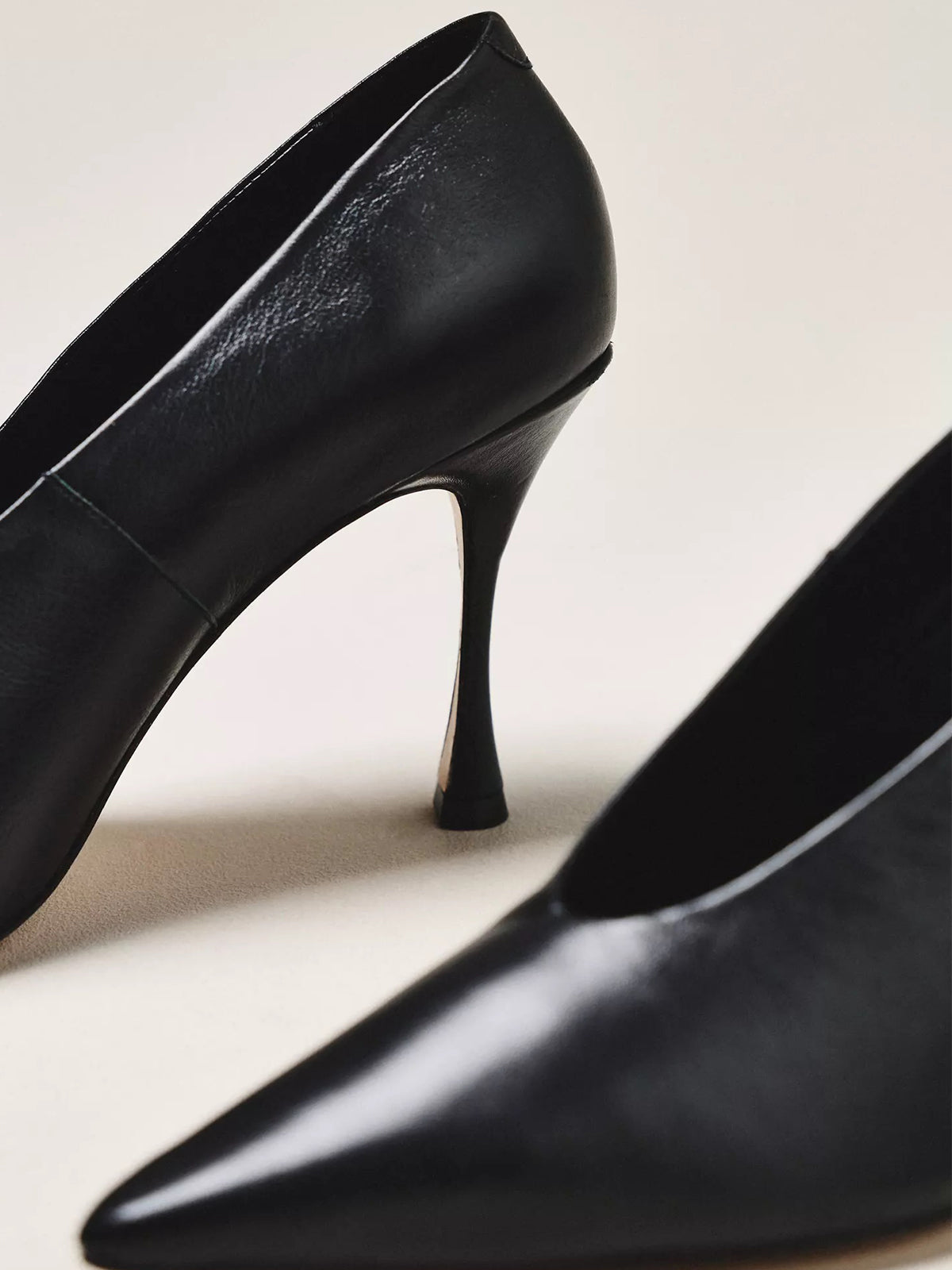 Black Pointed-Toe Classic Pumps Slip-On High Heels