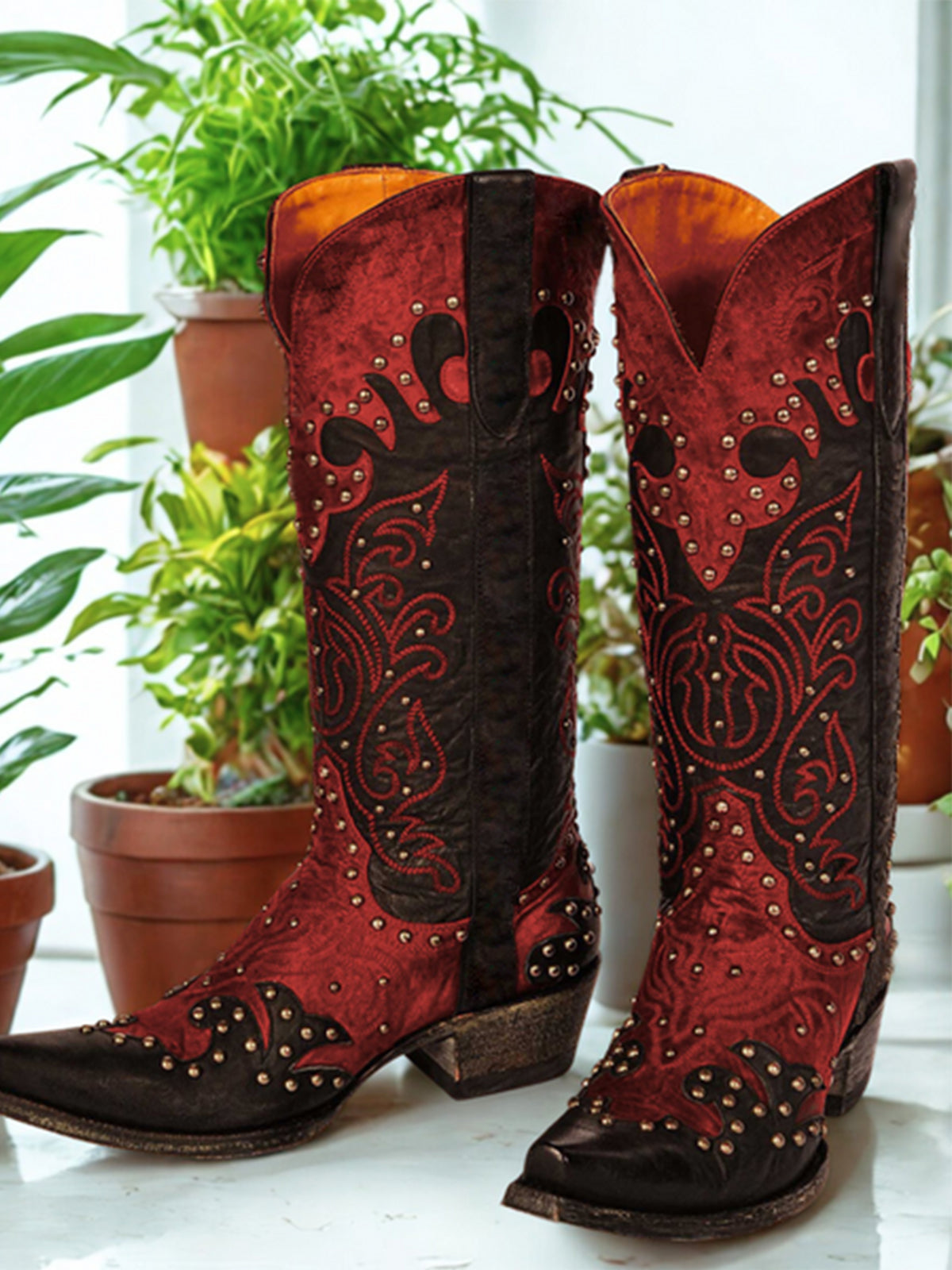 Contrast Black And Red Snip-Toe Studs And Embroidery Mid Calf Cowgirl Boots