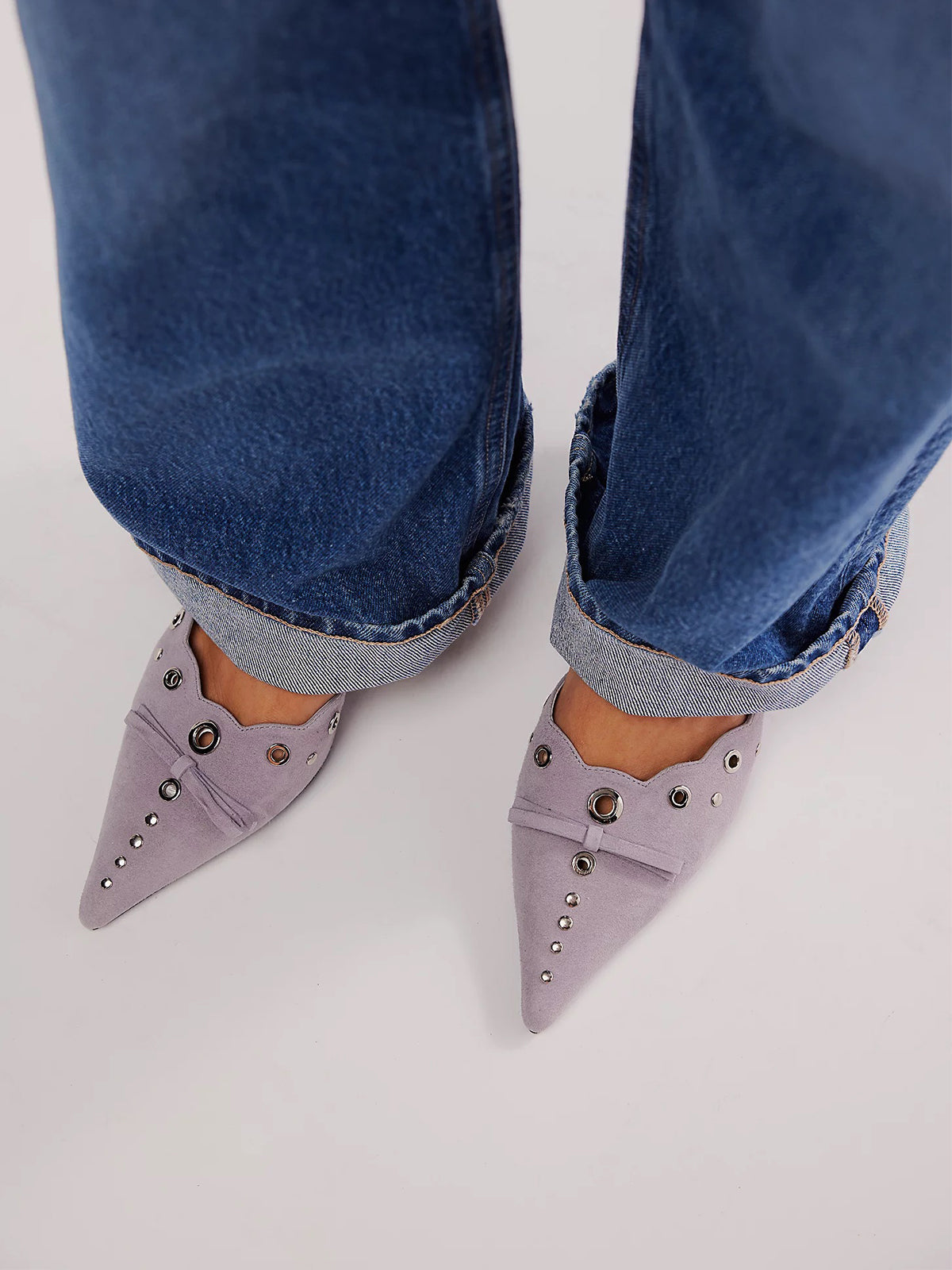 Light Gray Faux Suede Pointed-Toe Front Knot And Studs And Eyelets Kitten Heels