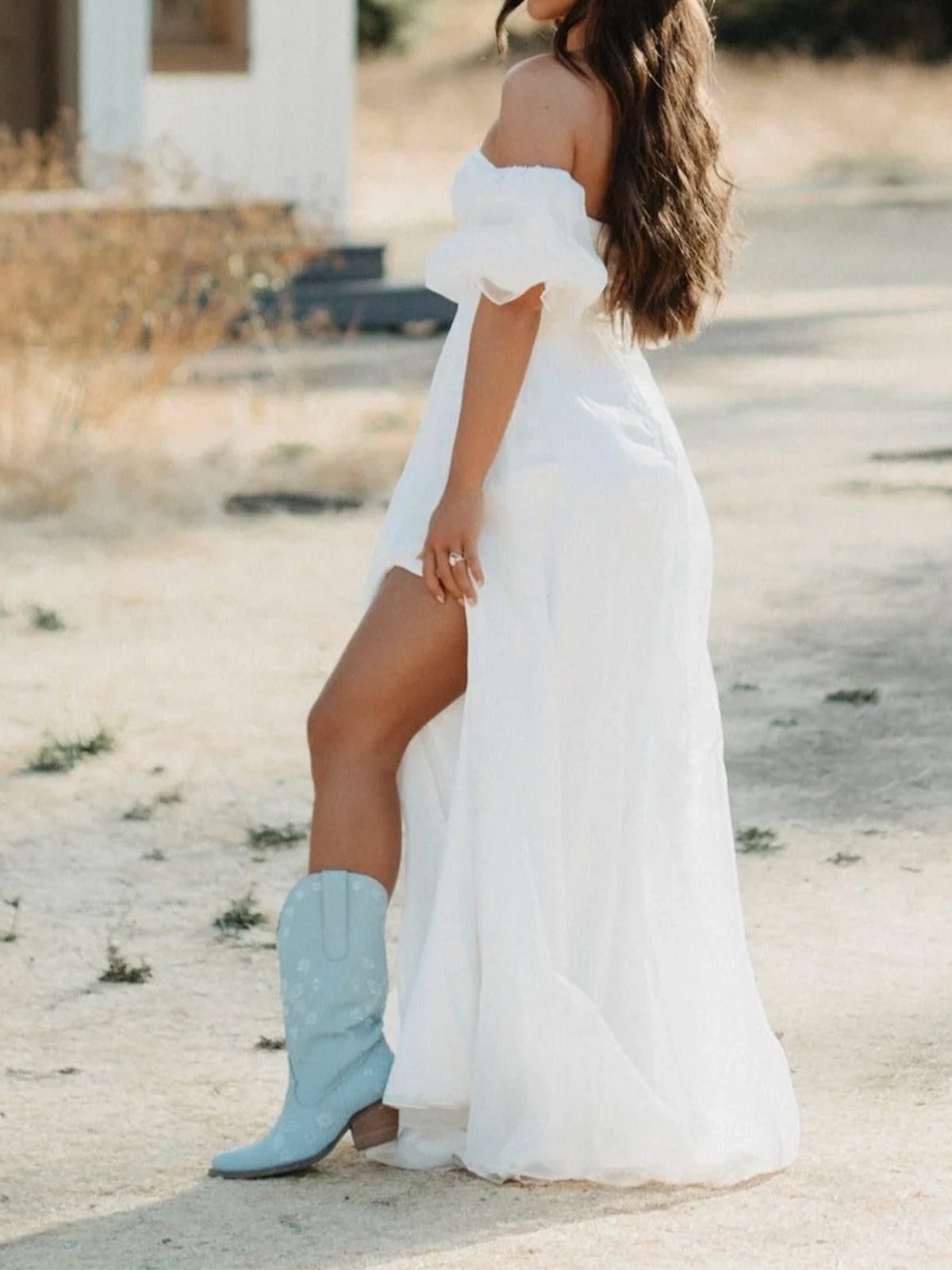 Flowers Embroidery Snip-Toe Mid Calf Cowgirl Boots - Blue