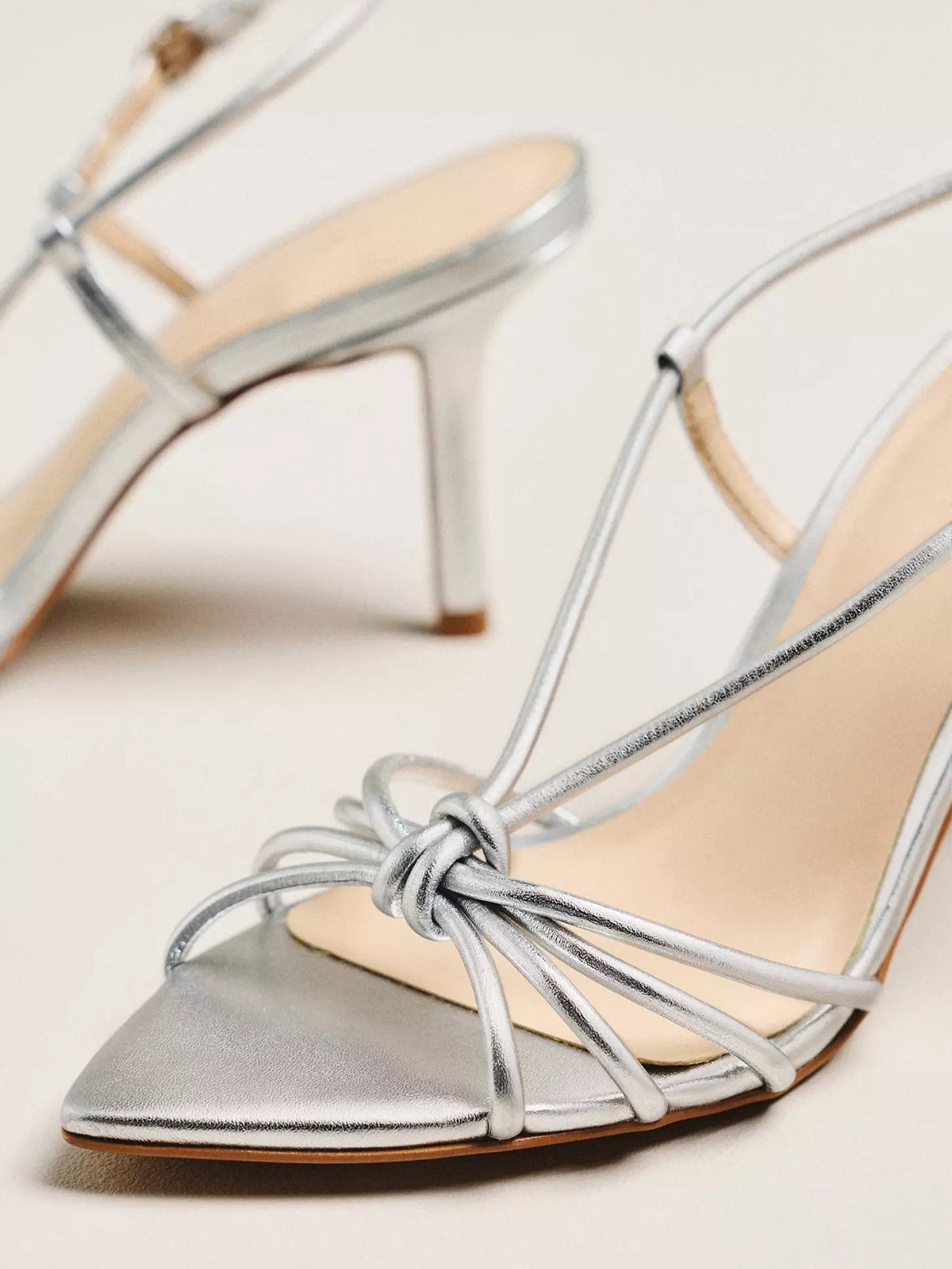 Pointed-Toe Strappy And Back Strap Chic High Heels - Metallic Silver