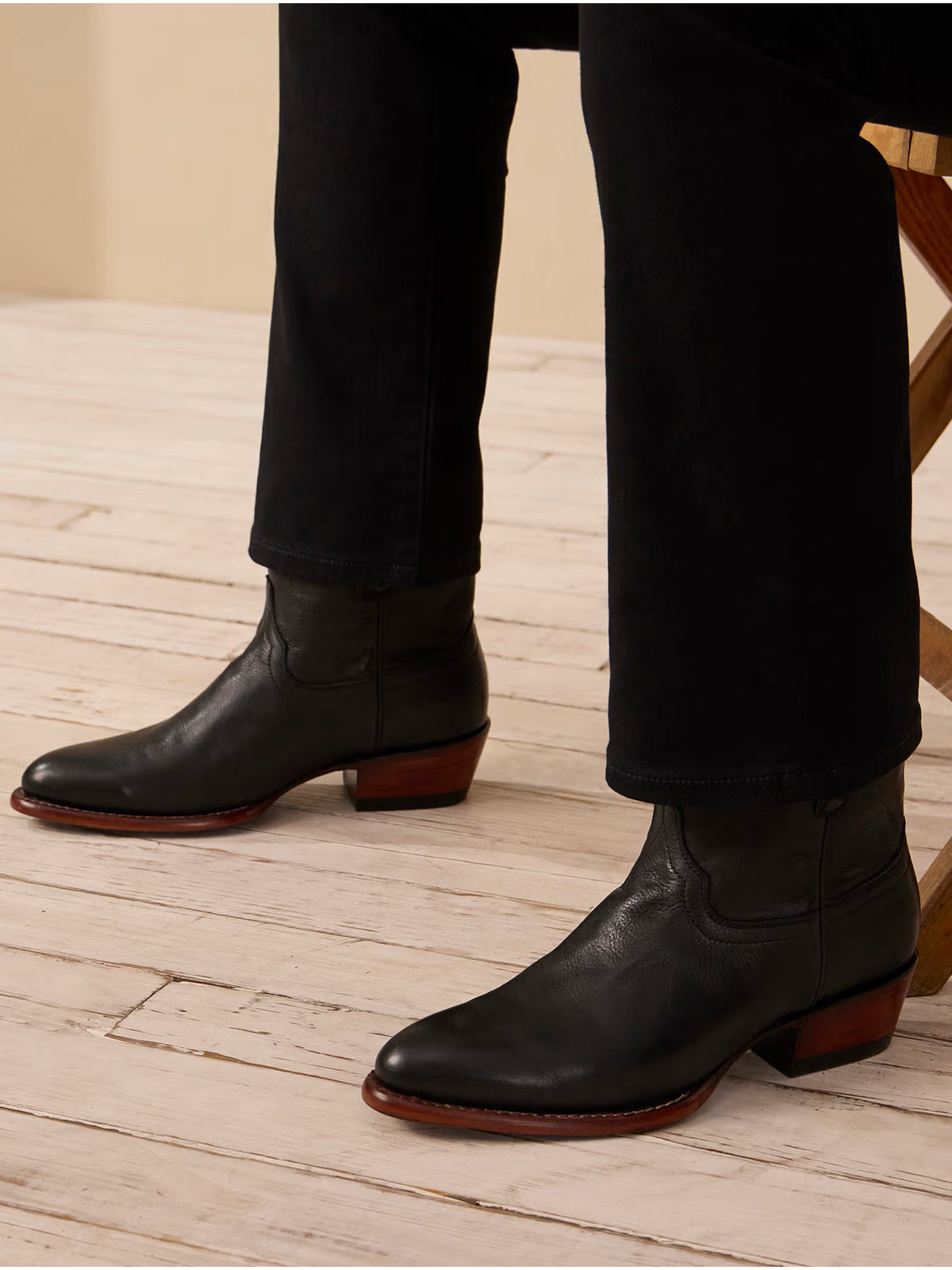 Black Round-Toe Classic Ankle Cowgirl Booties