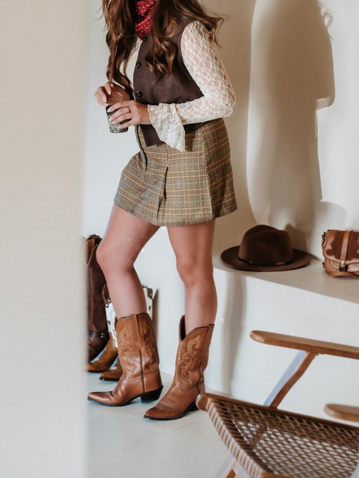 Brown Snip-Toe Exquisite Embroidery Cowgirl Mid Calf Western Boots