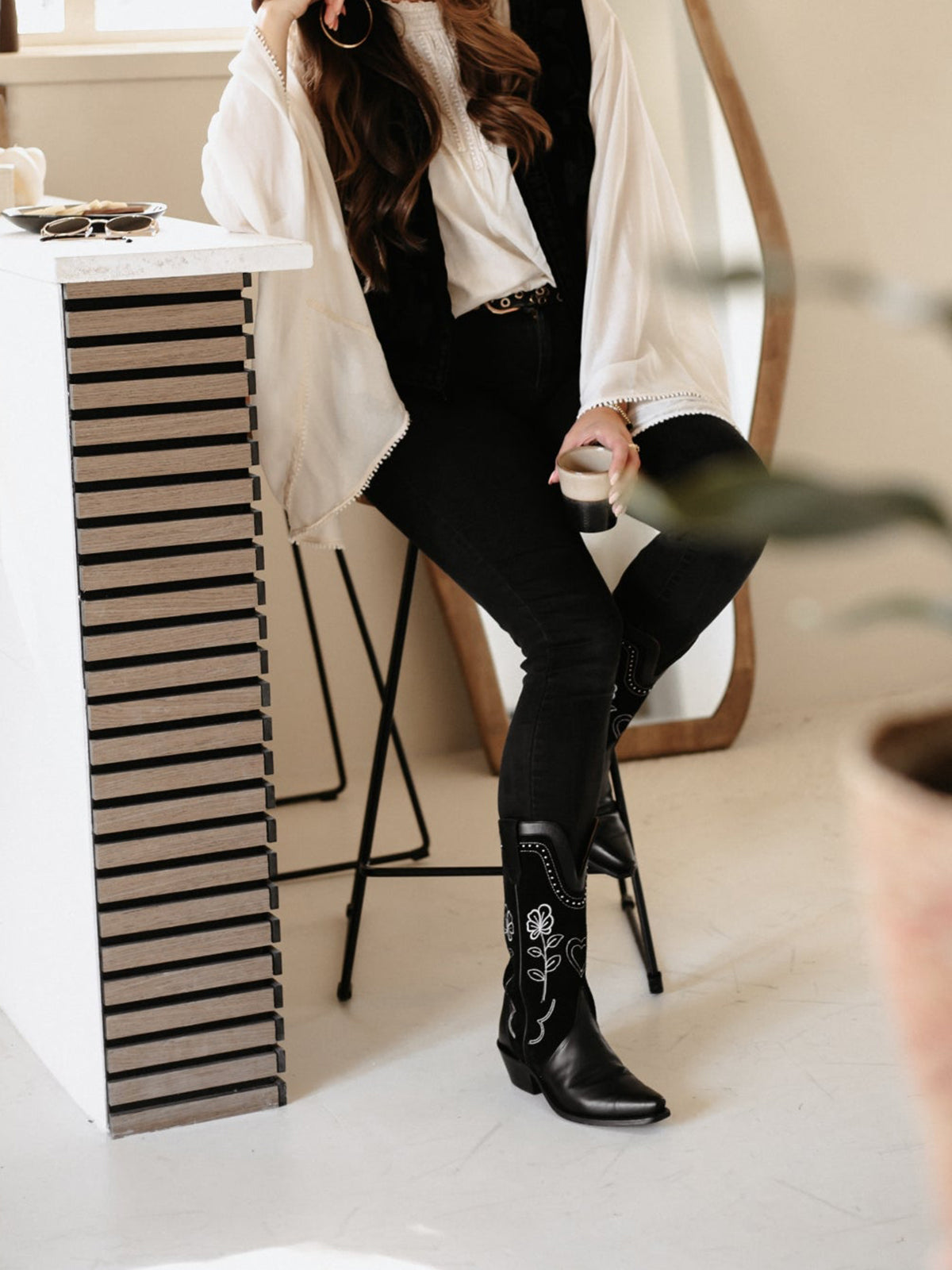 Black Faux Suede Studs Snip-Toe Applique Cowgirl Wesern Mid Calf Boots