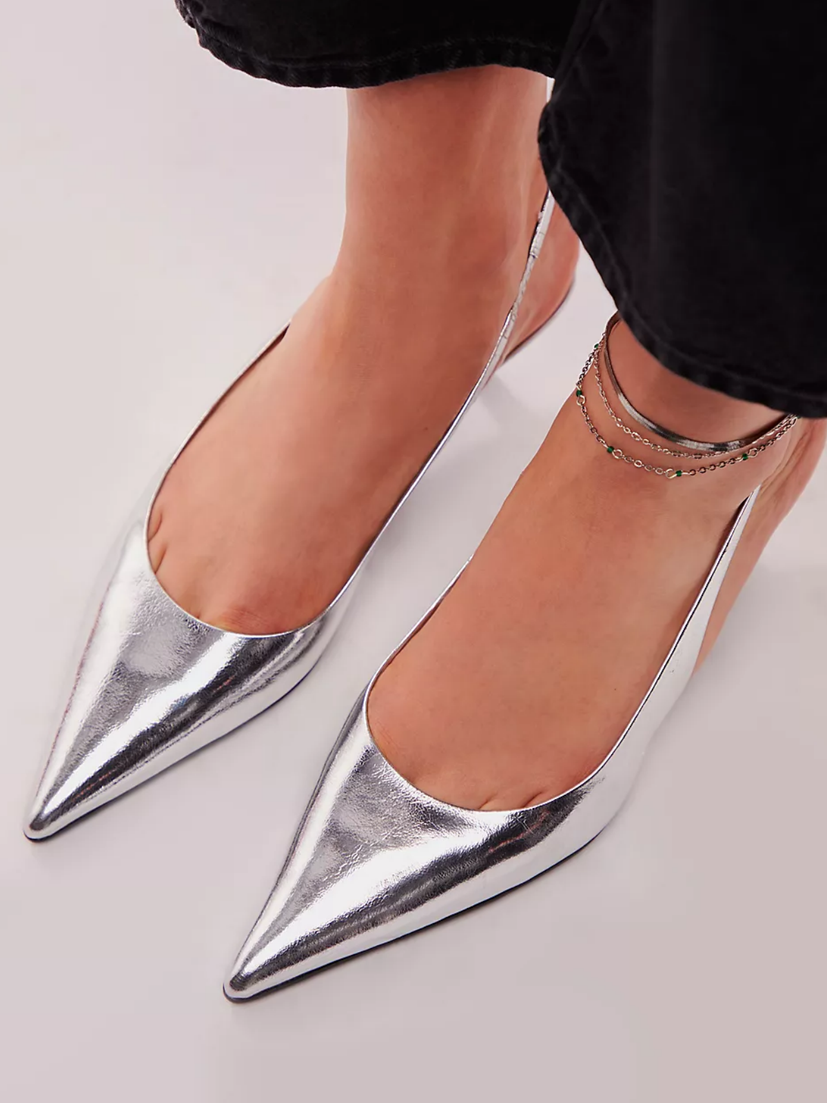 Women Metallic Silver Crinkle Pointy Kitten Heels Slingback Pumps