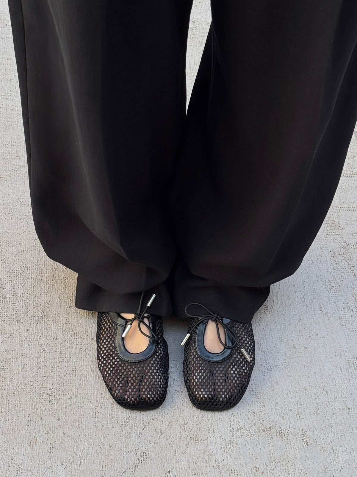 Black Mesh And Vegan Leather Square-Toe Middle Bow Ballet Flats