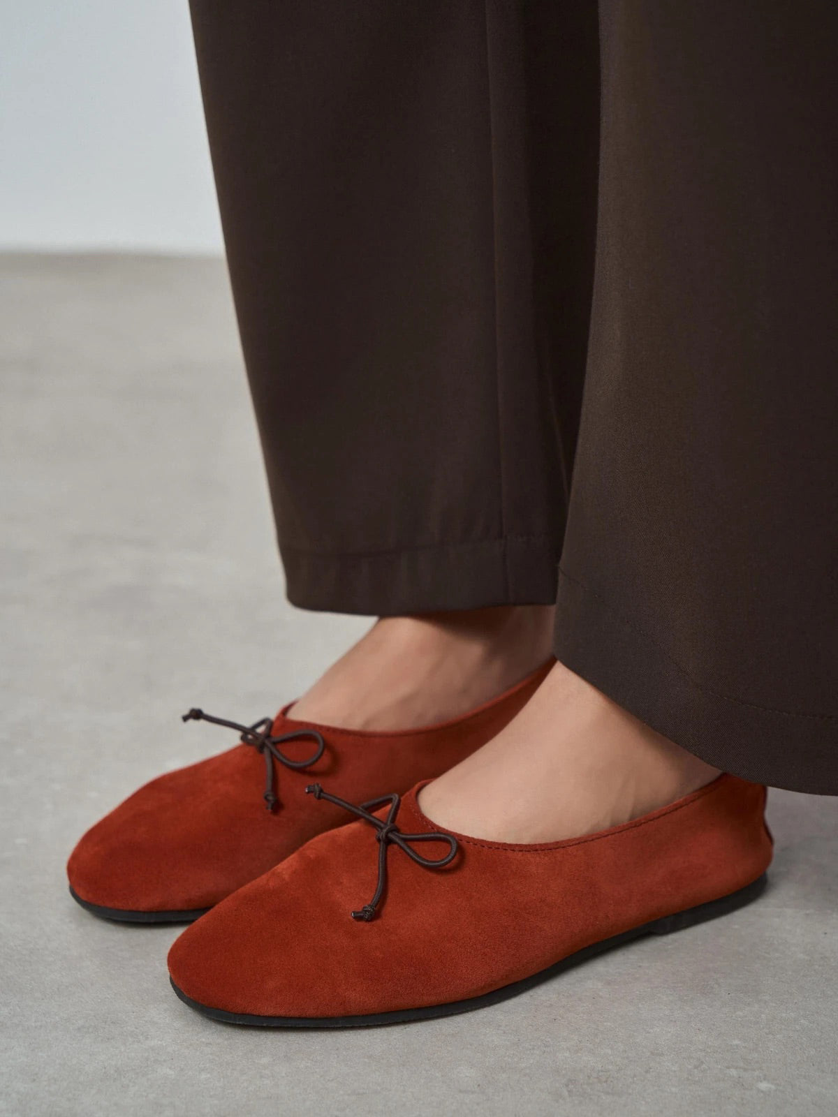 Brick Red Cow Suede Round-Toe Front Bow Slip-On Flats