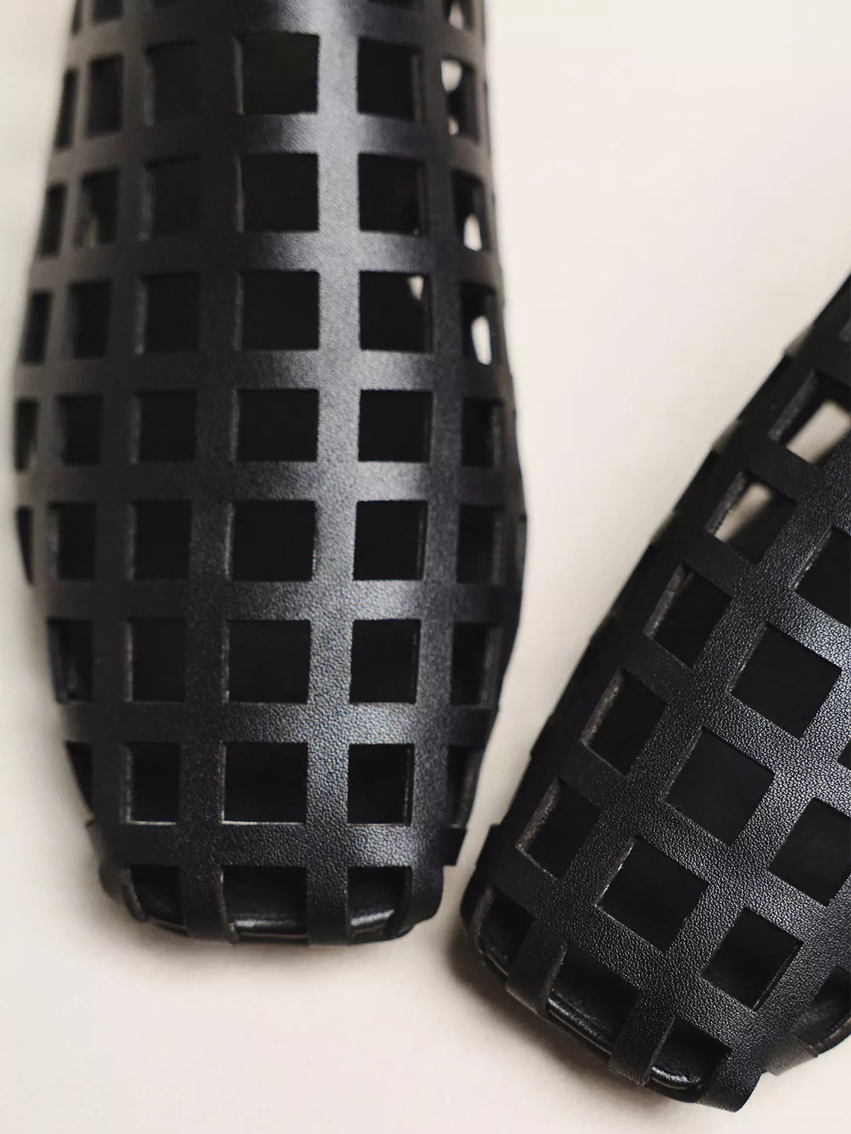 Black Square-Toe Chic Cutout Simple Flats