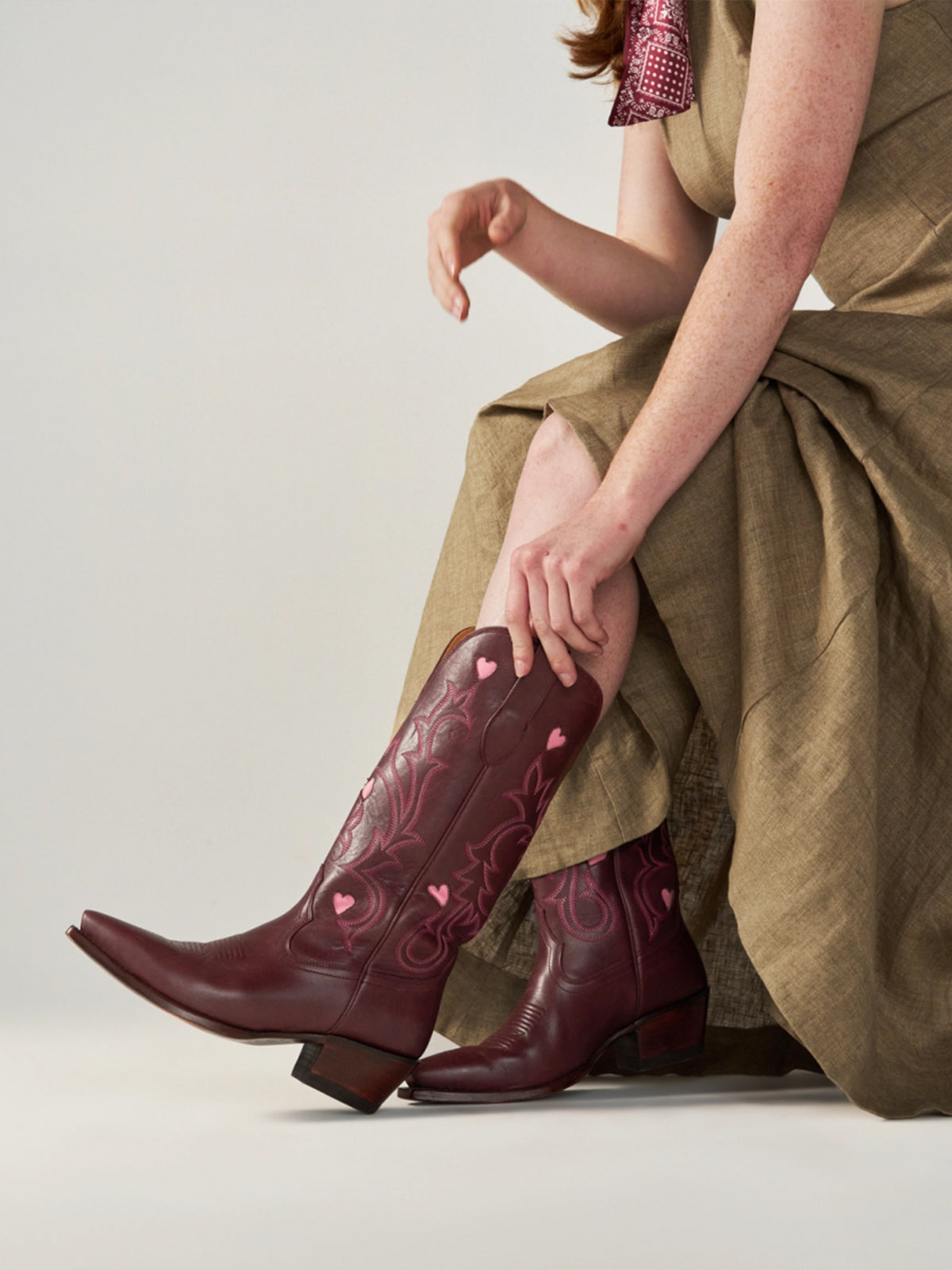 Wine Red Snip-Toe Embroidery White Heart Inlay Mid Calf Cowgirl Boots