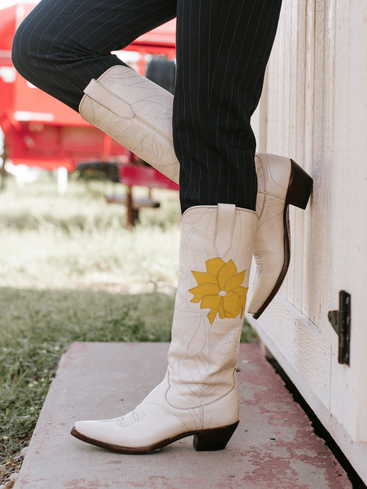 Cream Snip-Toe Embroidery Flower Applique Wide Calf Knee High Cowgirl Boots