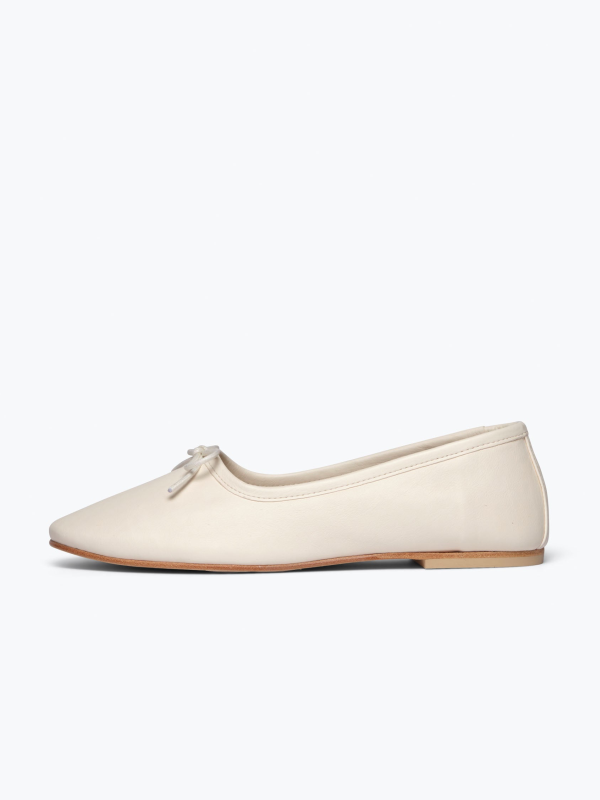 Bow Round-Toe Ballerina Flats In White Vegan Leather