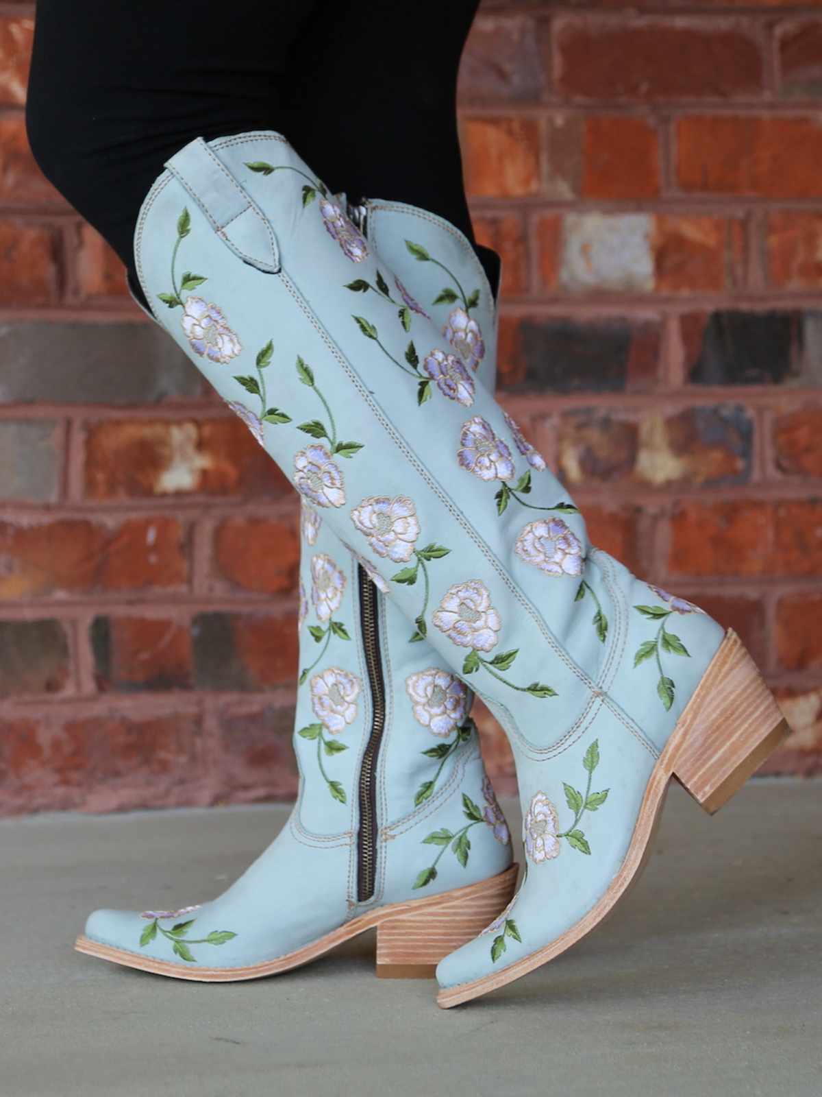 Floral And Leaves Embroidery Almond-Toe Full-Zip Mid Calf Cowgirl Boots - Light Blue